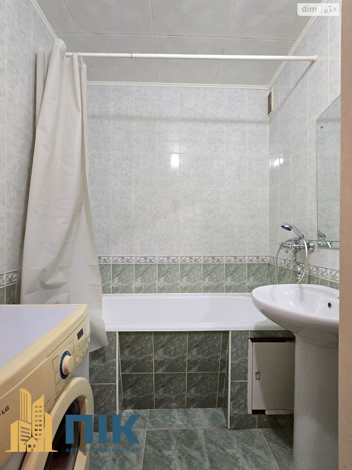 Продажа трехкомнатной квартиры в Киеве, на ул. Срибнокильская 14, район Позняки фото 1 Продажа трехкомнатной квартиры в Киеве, на ул. Срибнокильская 14, район Позняки фото 1