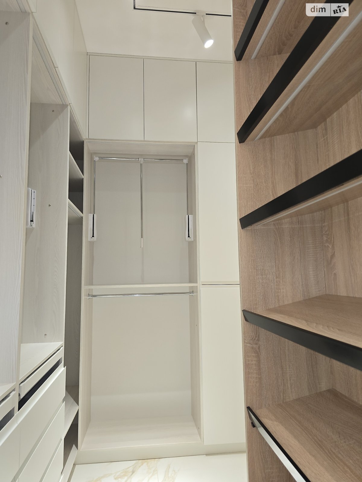 Продажа трехкомнатной квартиры в Киеве, на ул. Трускавецкая 10Г, район Позняки фото 1 Продажа трехкомнатной квартиры в Киеве, на ул. Трускавецкая 10Г, район Позняки фото 1