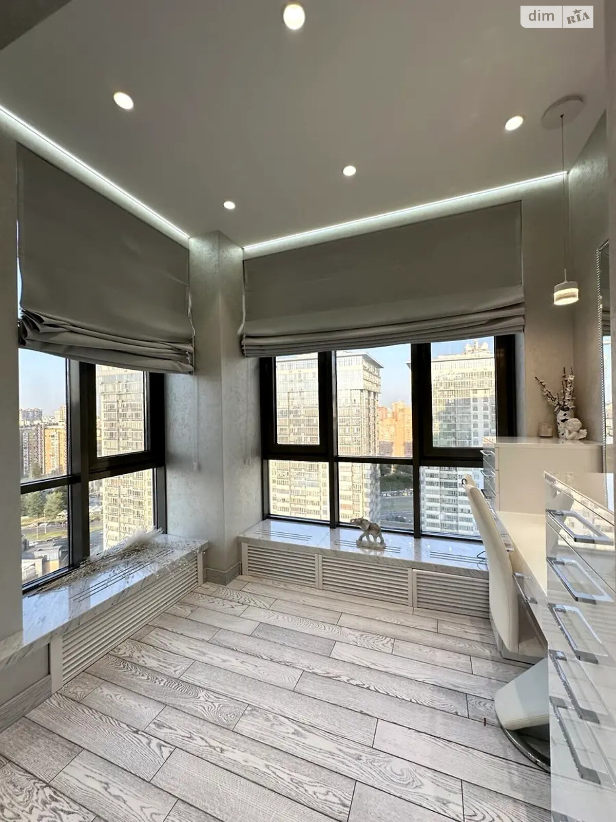 Продажа четырехкомнатной квартиры в Киеве, на ул. Трускавецкая 4Б, район Позняки фото 1