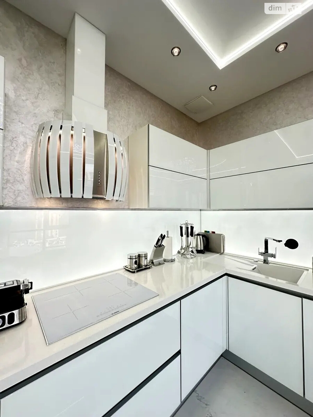 Продажа четырехкомнатной квартиры в Киеве, на ул. Трускавецкая 4Б, район Позняки фото 1