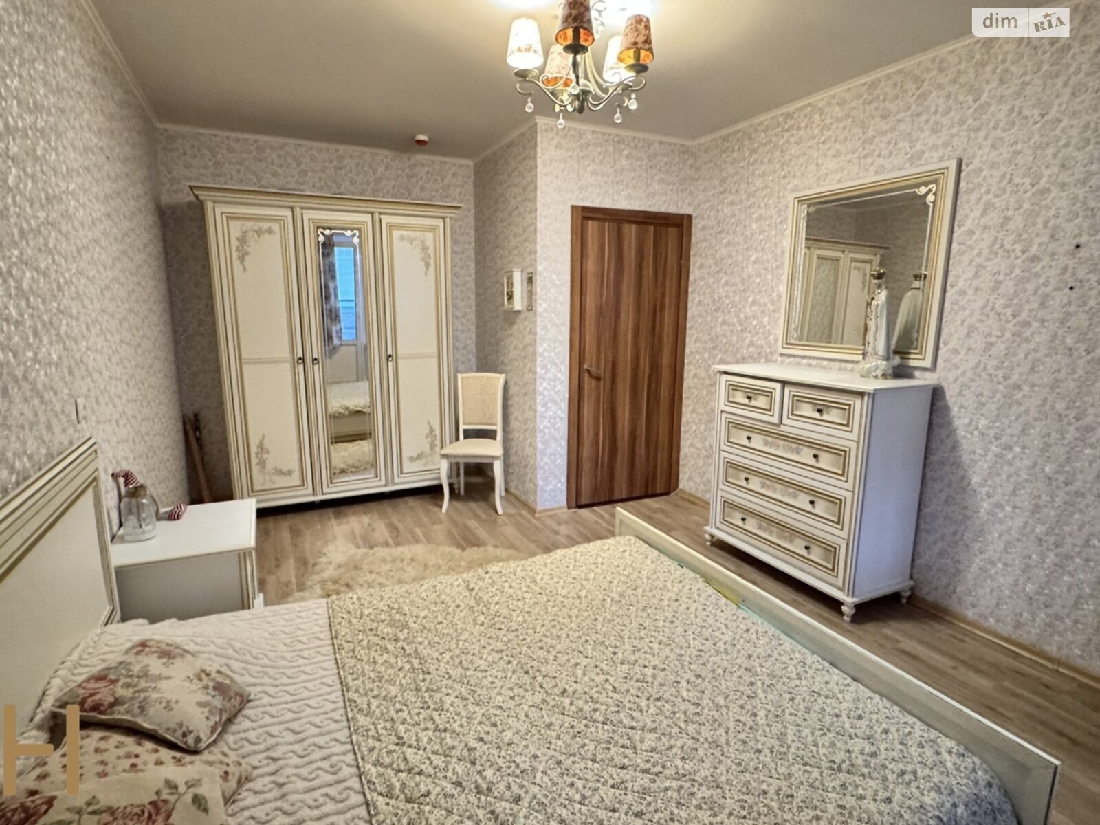 Продаж трикімнатної квартири в Києві, на вул. Урлівська 38А, район Позняки фото 1 Продаж трикімнатної квартири в Києві, на вул. Урлівська 38А, район Позняки фото 1