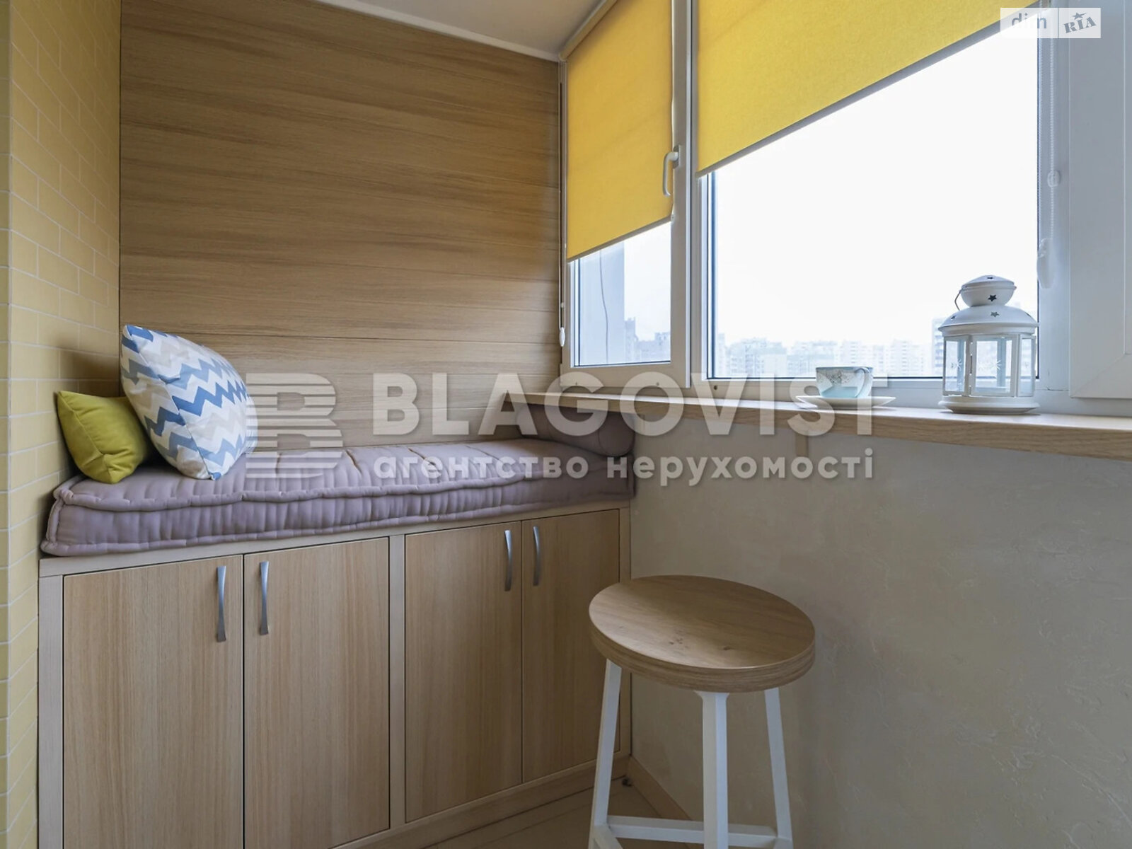 Продажа трехкомнатной квартиры в Киеве, на ул. Урловская 24, район Позняки фото 1 Продажа трехкомнатной квартиры в Киеве, на ул. Урловская 24, район Позняки фото 1