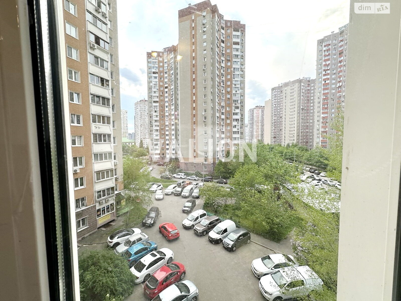 Продажа трехкомнатной квартиры в Киеве, на ул. Урловская 15, район Позняки фото 1 Продажа трехкомнатной квартиры в Киеве, на ул. Урловская 15, район Позняки фото 1
