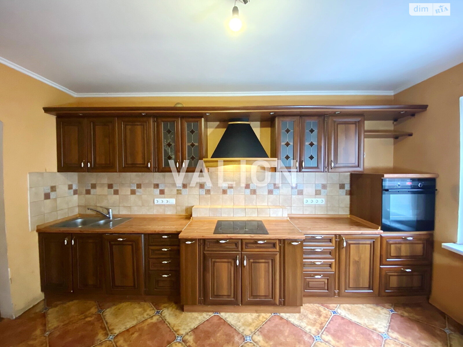 Продажа трехкомнатной квартиры в Киеве, на ул. Урловская 15, район Позняки фото 1 Продажа трехкомнатной квартиры в Киеве, на ул. Урловская 15, район Позняки фото 1