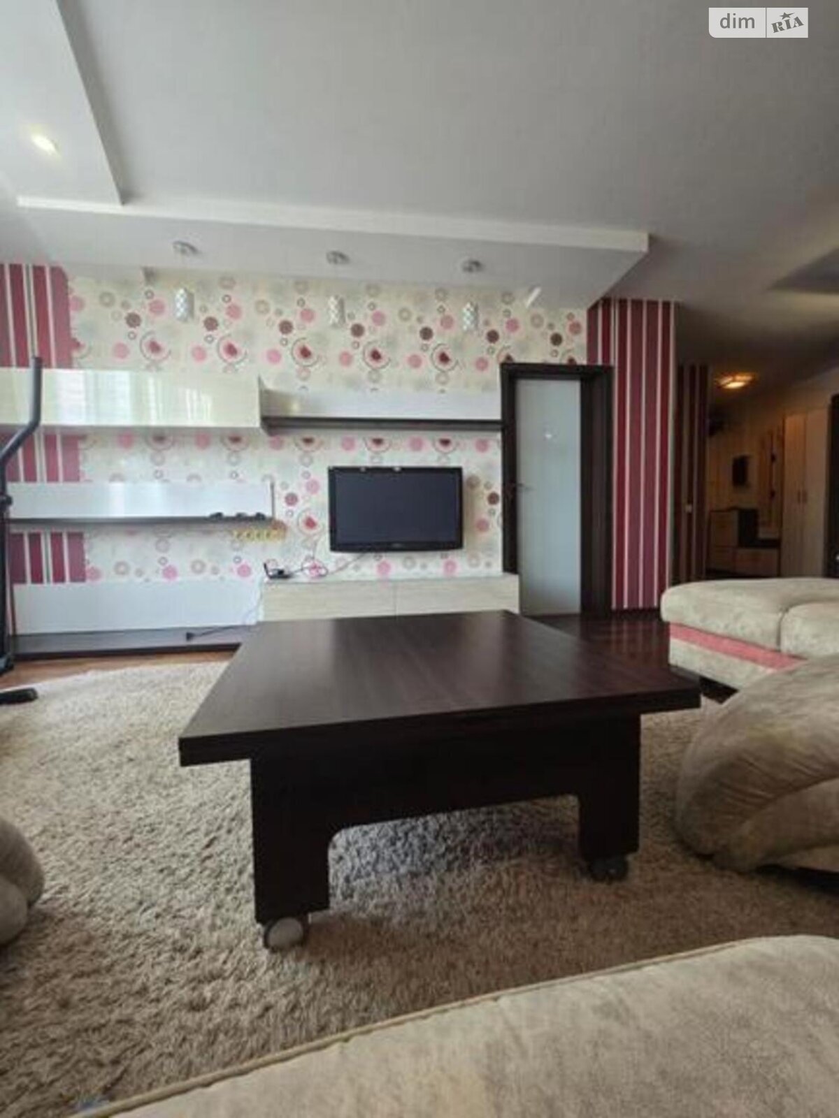 Продаж трикімнатної квартири в Києві, на вул. Урлівська 11А, район Позняки фото 1 Продаж трикімнатної квартири в Києві, на вул. Урлівська 11А, район Позняки фото 1