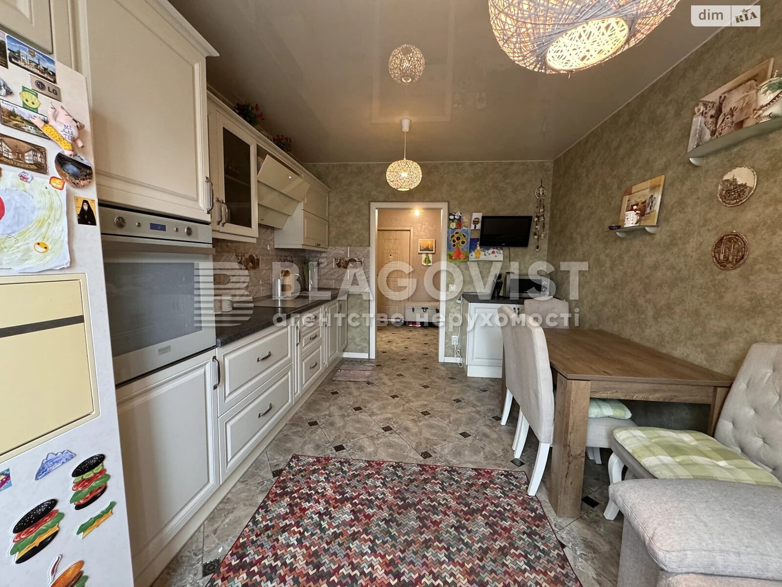 Продаж трикімнатної квартири в Києві, на вул. Урлівська 17, район Позняки фото 1 Продаж трикімнатної квартири в Києві, на вул. Урлівська 17, район Позняки фото 1