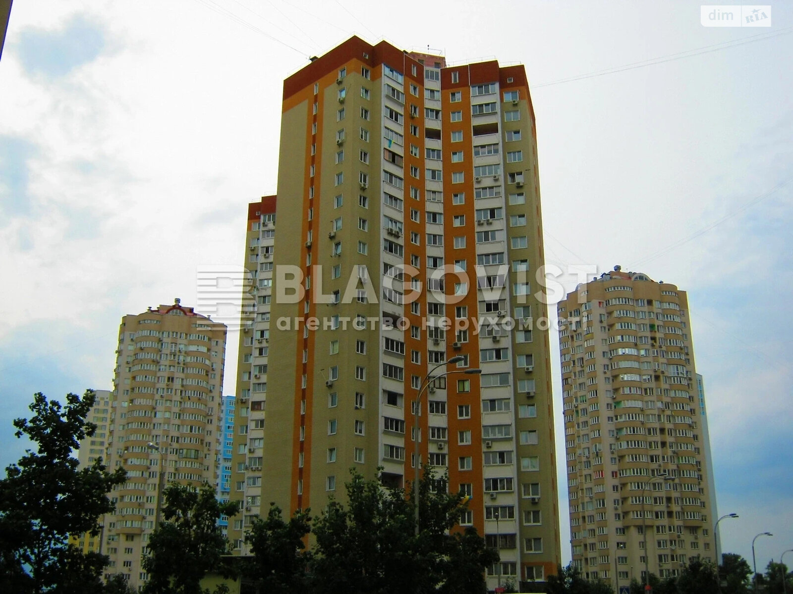 Продажа трехкомнатной квартиры в Киеве, на ул. Урловская 19, район Позняки фото 1 Продажа трехкомнатной квартиры в Киеве, на ул. Урловская 19, район Позняки фото 1