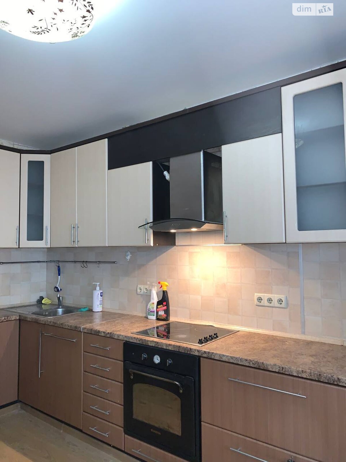 Продаж трикімнатної квартири в Києві, на вул. Урлівська 36, кв. 36, район Позняки фото 1 Продаж трикімнатної квартири в Києві, на вул. Урлівська 36, кв. 36, район Позняки фото 1