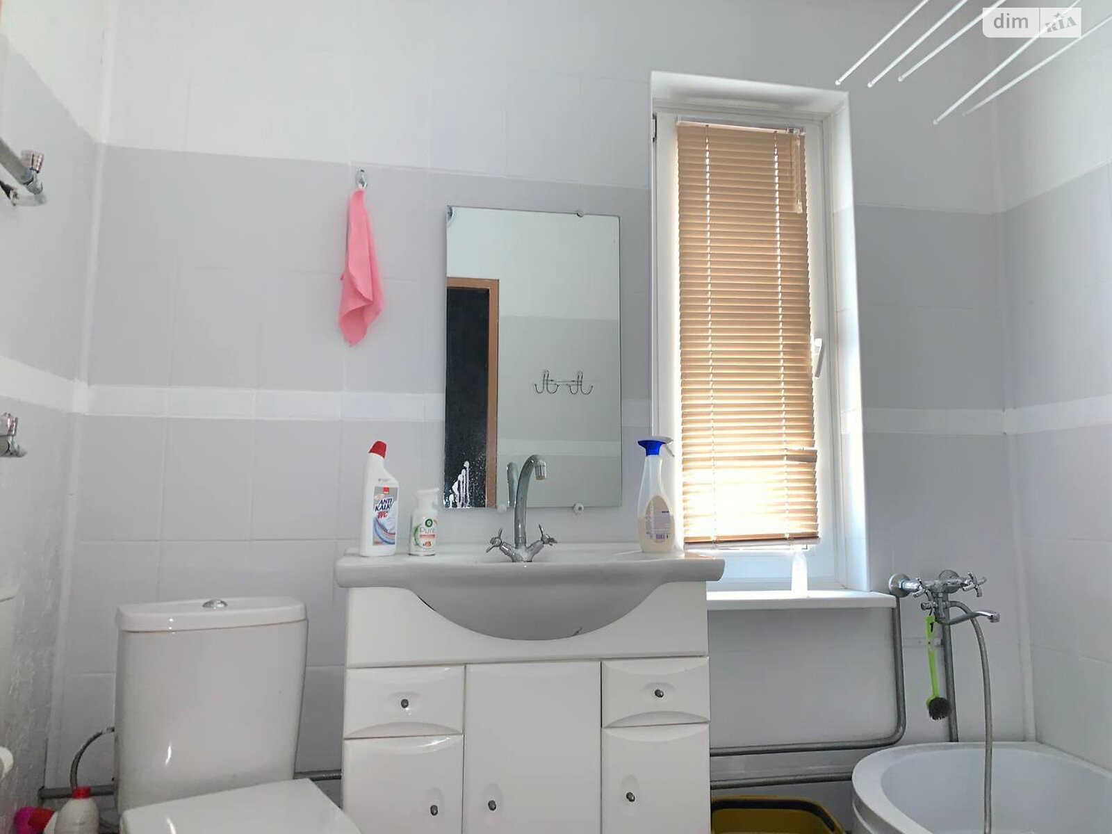 Продаж трикімнатної квартири в Києві, на вул. Урлівська 36, кв. 36, район Позняки фото 1 Продаж трикімнатної квартири в Києві, на вул. Урлівська 36, кв. 36, район Позняки фото 1
