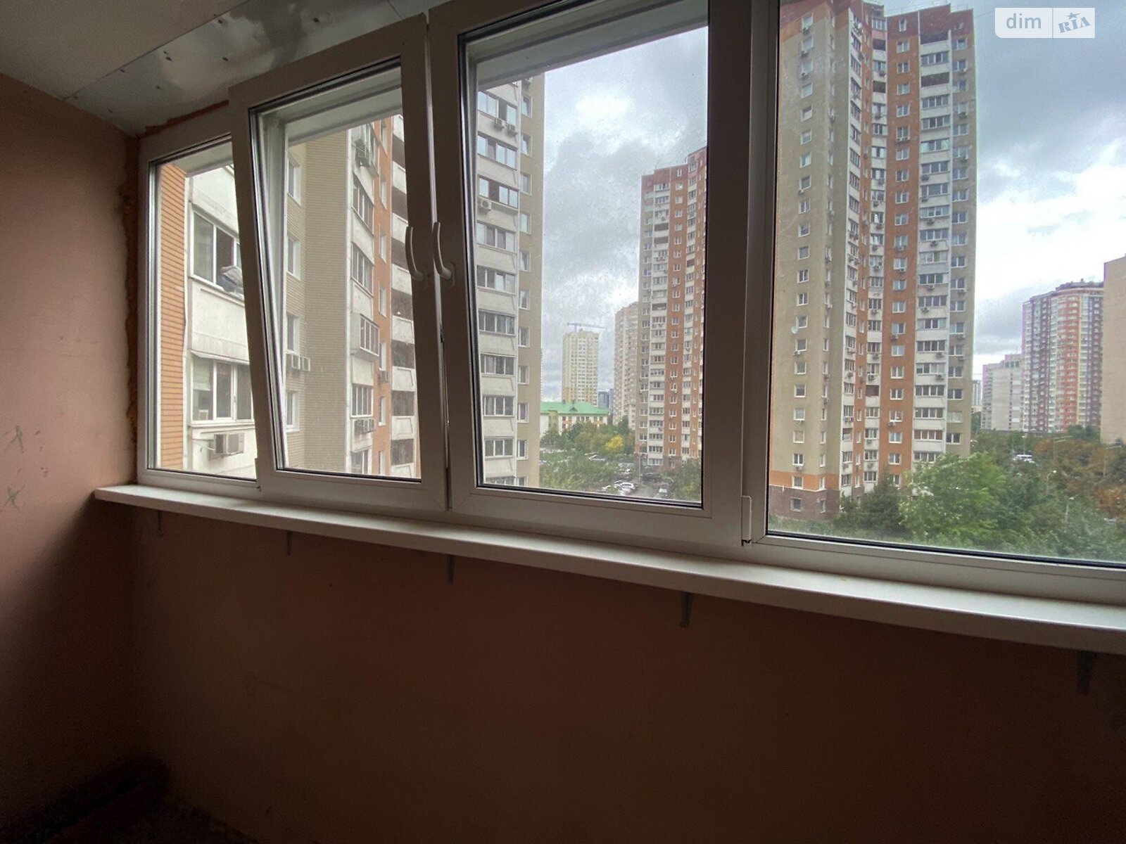 Продажа трехкомнатной квартиры в Киеве, на ул. Урловская 15, район Дарницкий фото 1 Продажа трехкомнатной квартиры в Киеве, на ул. Урловская 15, район Дарницкий фото 1