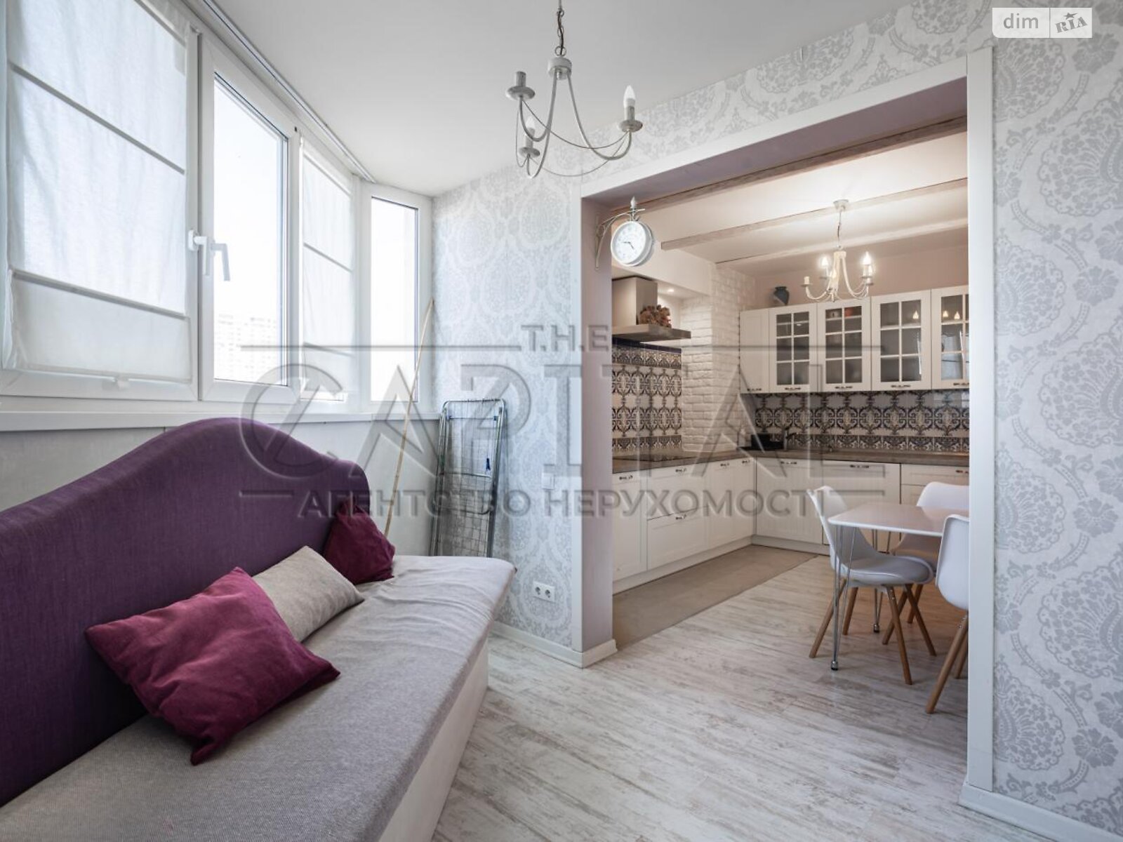Продажа четырехкомнатной квартиры в Киеве, на ул. Урловская 38, район Позняки фото 1 Продажа четырехкомнатной квартиры в Киеве, на ул. Урловская 38, район Позняки фото 1