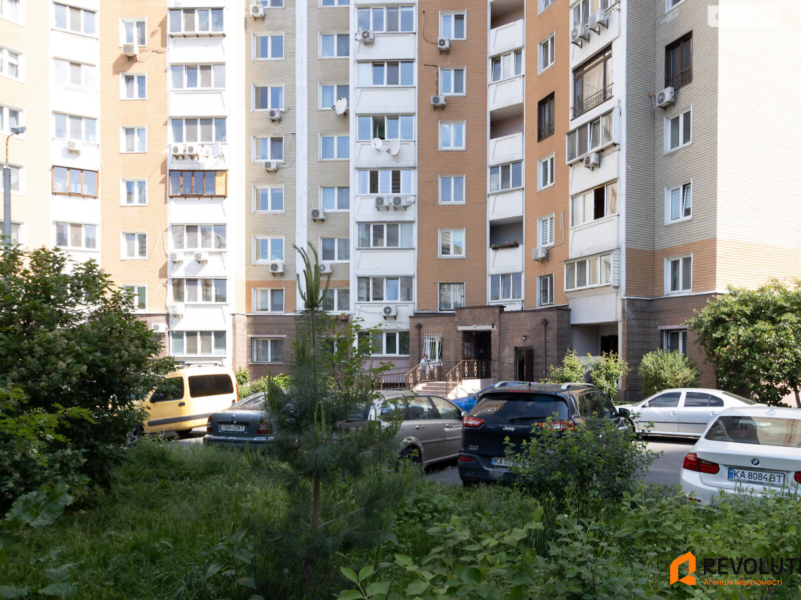 Продажа трехкомнатной квартиры в Киеве, на ул. Урловская 19, район Позняки фото 1 Продажа трехкомнатной квартиры в Киеве, на ул. Урловская 19, район Позняки фото 1