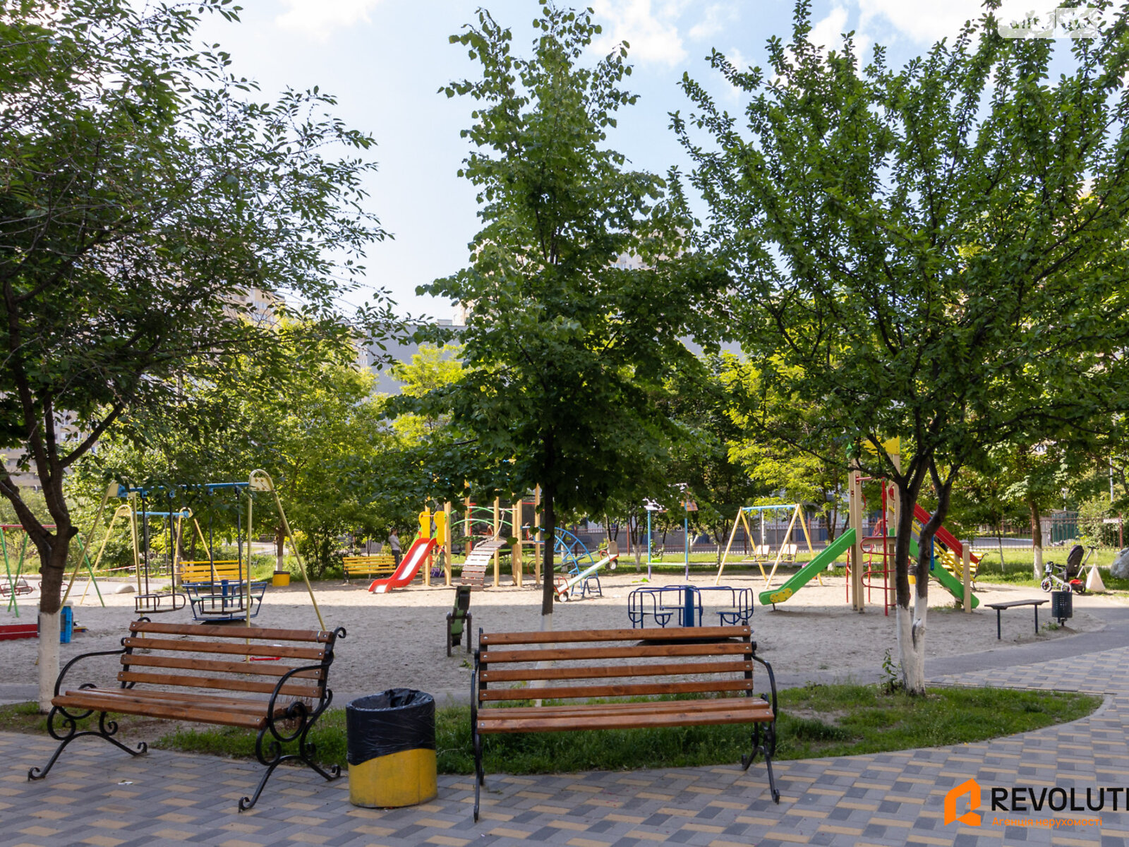 Продажа трехкомнатной квартиры в Киеве, на ул. Урловская 19, район Позняки фото 1 Продажа трехкомнатной квартиры в Киеве, на ул. Урловская 19, район Позняки фото 1