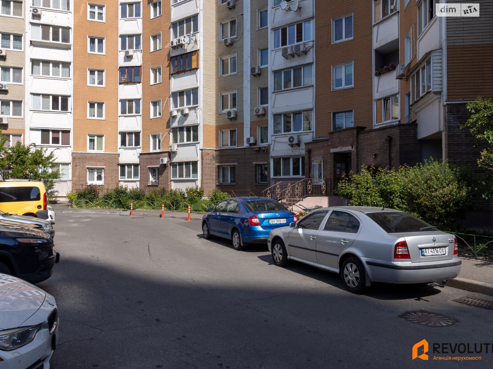 Продажа трехкомнатной квартиры в Киеве, на ул. Урловская 19, район Позняки фото 1 Продажа трехкомнатной квартиры в Киеве, на ул. Урловская 19, район Позняки фото 1