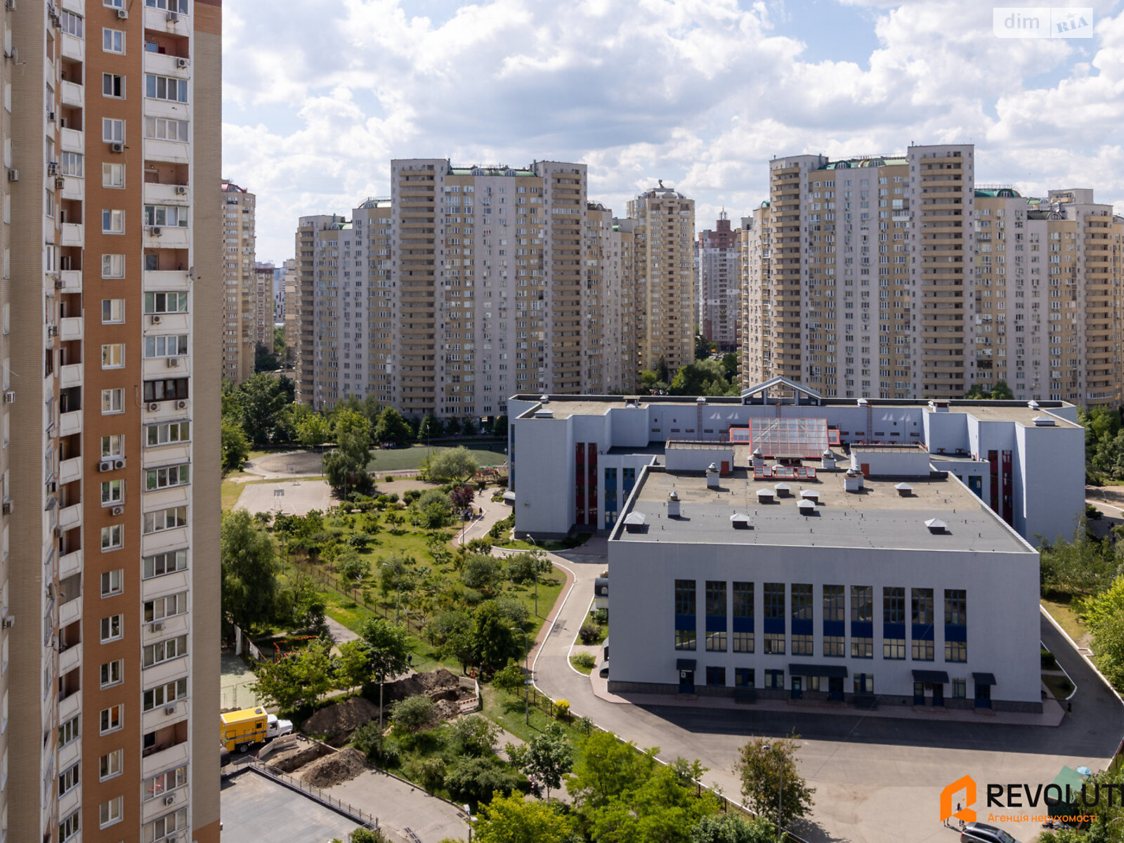 Продажа трехкомнатной квартиры в Киеве, на ул. Урловская 19, район Позняки фото 1 Продажа трехкомнатной квартиры в Киеве, на ул. Урловская 19, район Позняки фото 1