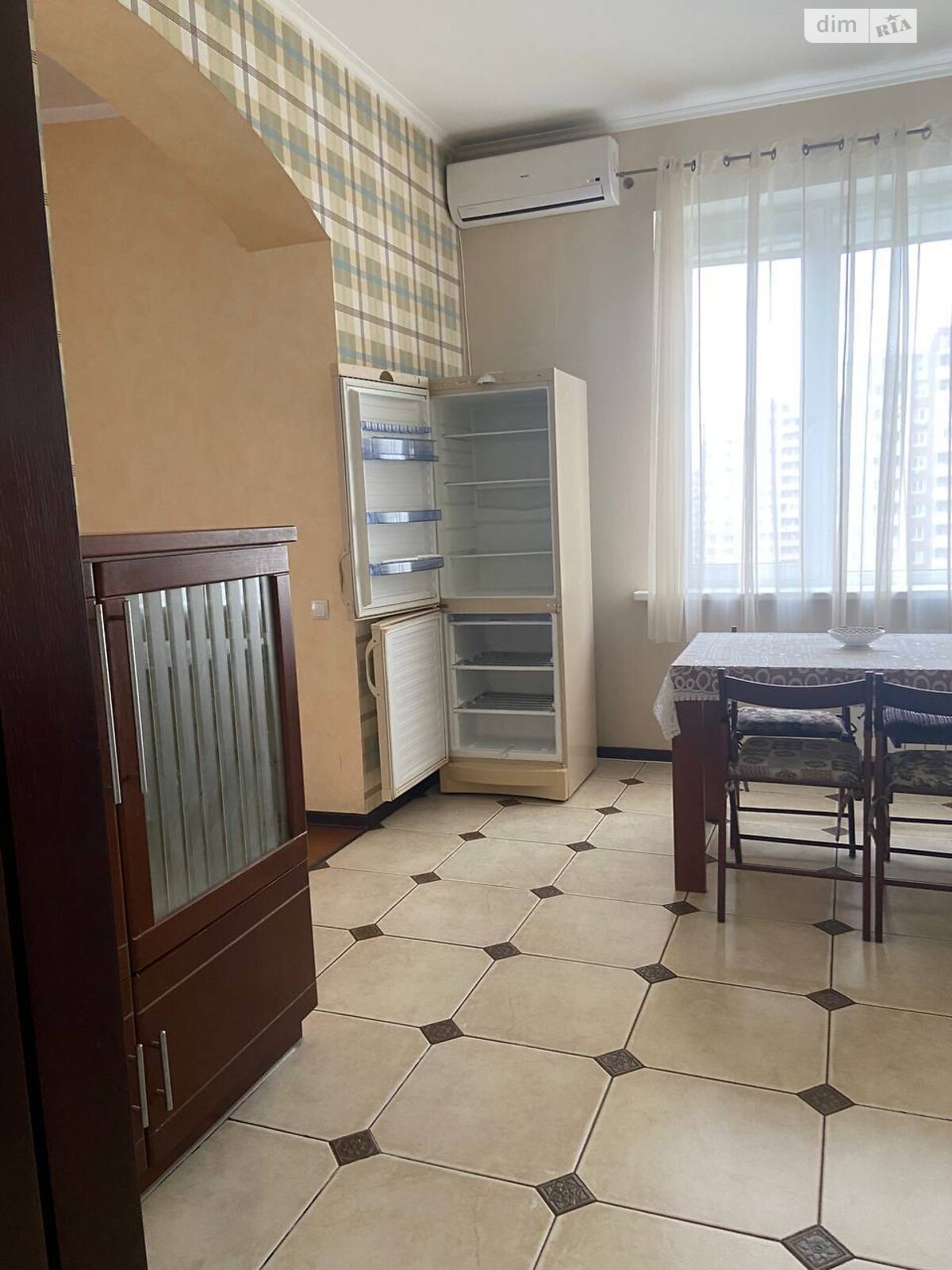 Продажа двухкомнатной квартиры в Киеве, на ул. Урловская 16/37, район Позняки фото 1 Продажа двухкомнатной квартиры в Киеве, на ул. Урловская 16/37, район Позняки фото 1