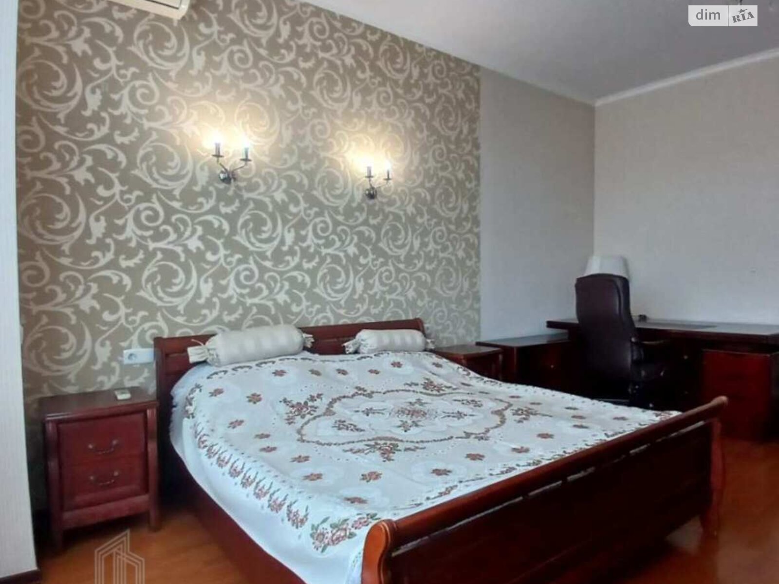 Продаж двокімнатної квартири в Києві, на вул. Урлівська 16/37, район Позняки фото 1 Продаж двокімнатної квартири в Києві, на вул. Урлівська 16/37, район Позняки фото 1