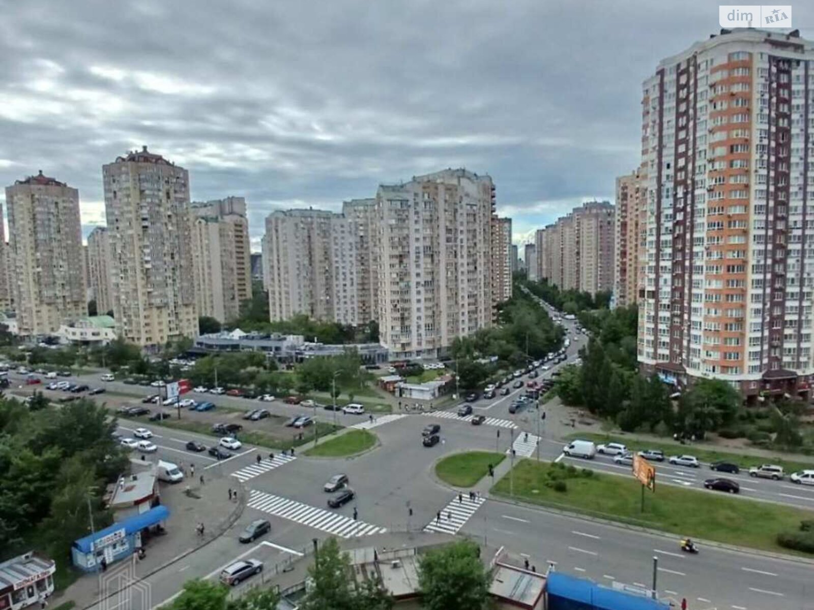 Продаж двокімнатної квартири в Києві, на вул. Урлівська 16/37, район Позняки фото 1 Продаж двокімнатної квартири в Києві, на вул. Урлівська 16/37, район Позняки фото 1