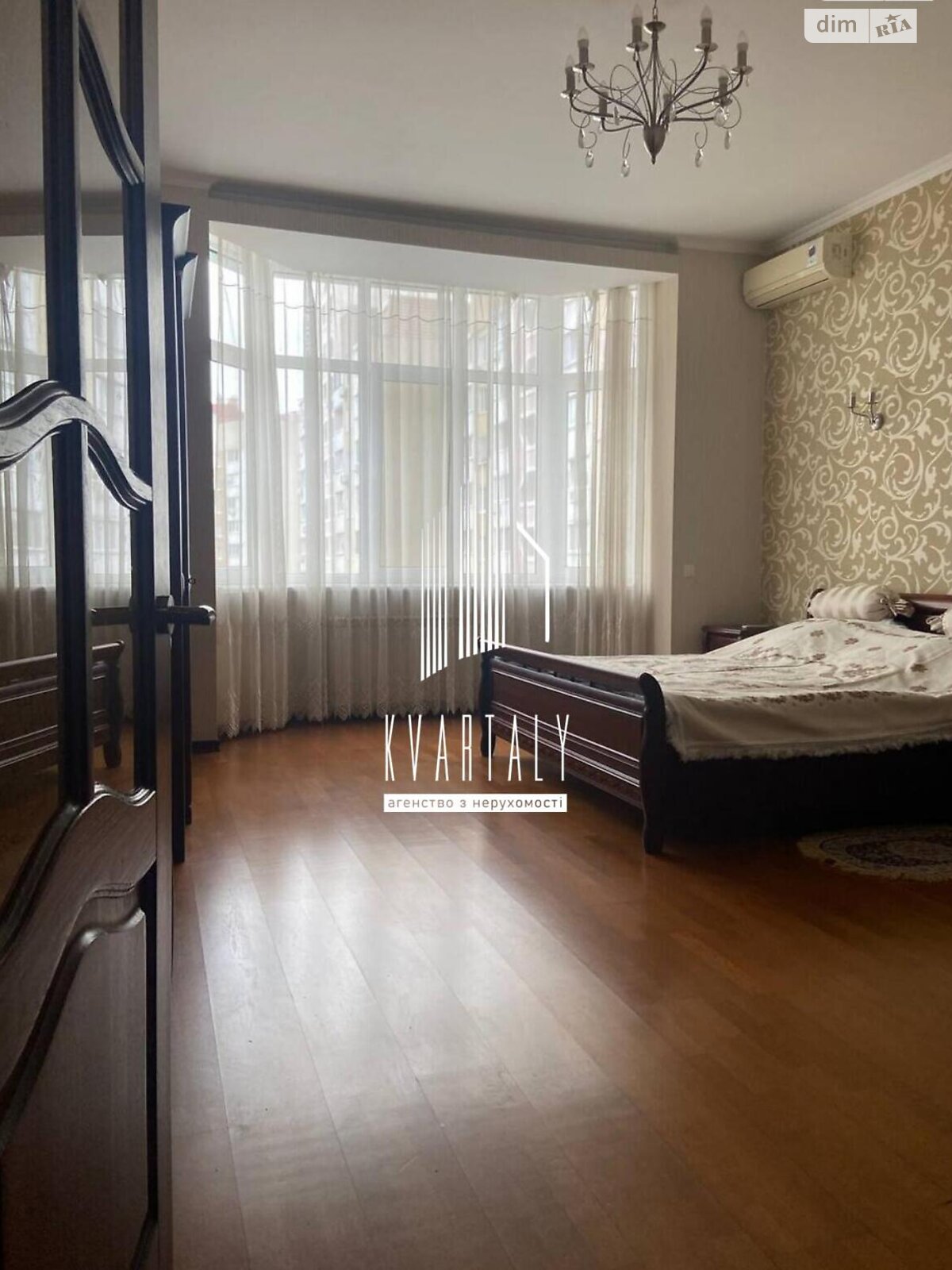 Продаж трикімнатної квартири в Києві, на вул. Урлівська 16/37, район Позняки фото 1 Продаж трикімнатної квартири в Києві, на вул. Урлівська 16/37, район Позняки фото 1