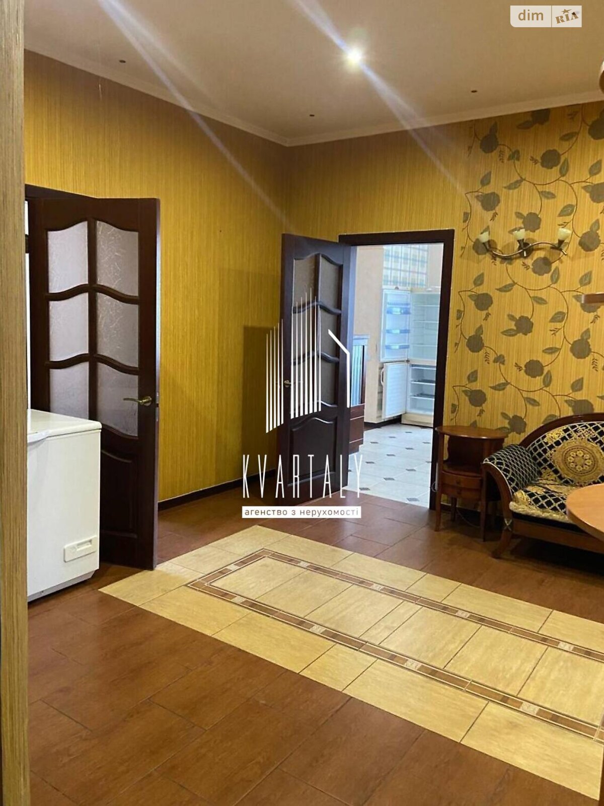 Продаж трикімнатної квартири в Києві, на вул. Урлівська 16/37, район Позняки фото 1 Продаж трикімнатної квартири в Києві, на вул. Урлівська 16/37, район Позняки фото 1