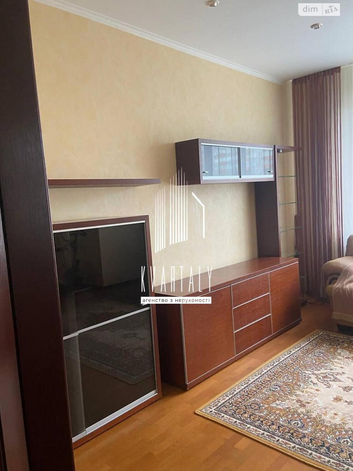 Продаж трикімнатної квартири в Києві, на вул. Урлівська 16/37, район Позняки фото 1 Продаж трикімнатної квартири в Києві, на вул. Урлівська 16/37, район Позняки фото 1