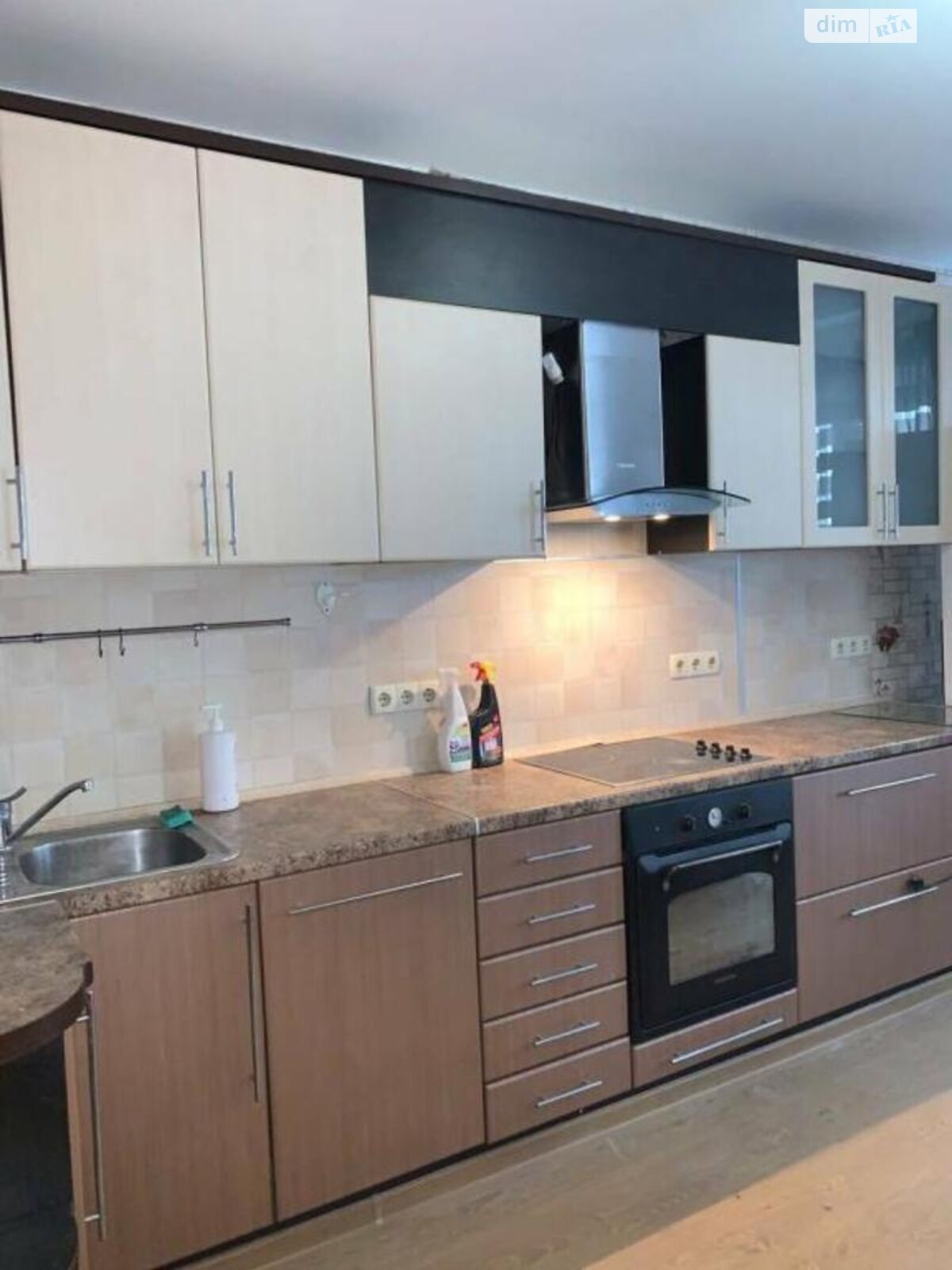 Продаж трикімнатної квартири в Києві, на вул. Урлівська 36, район Позняки фото 1 Продаж трикімнатної квартири в Києві, на вул. Урлівська 36, район Позняки фото 1