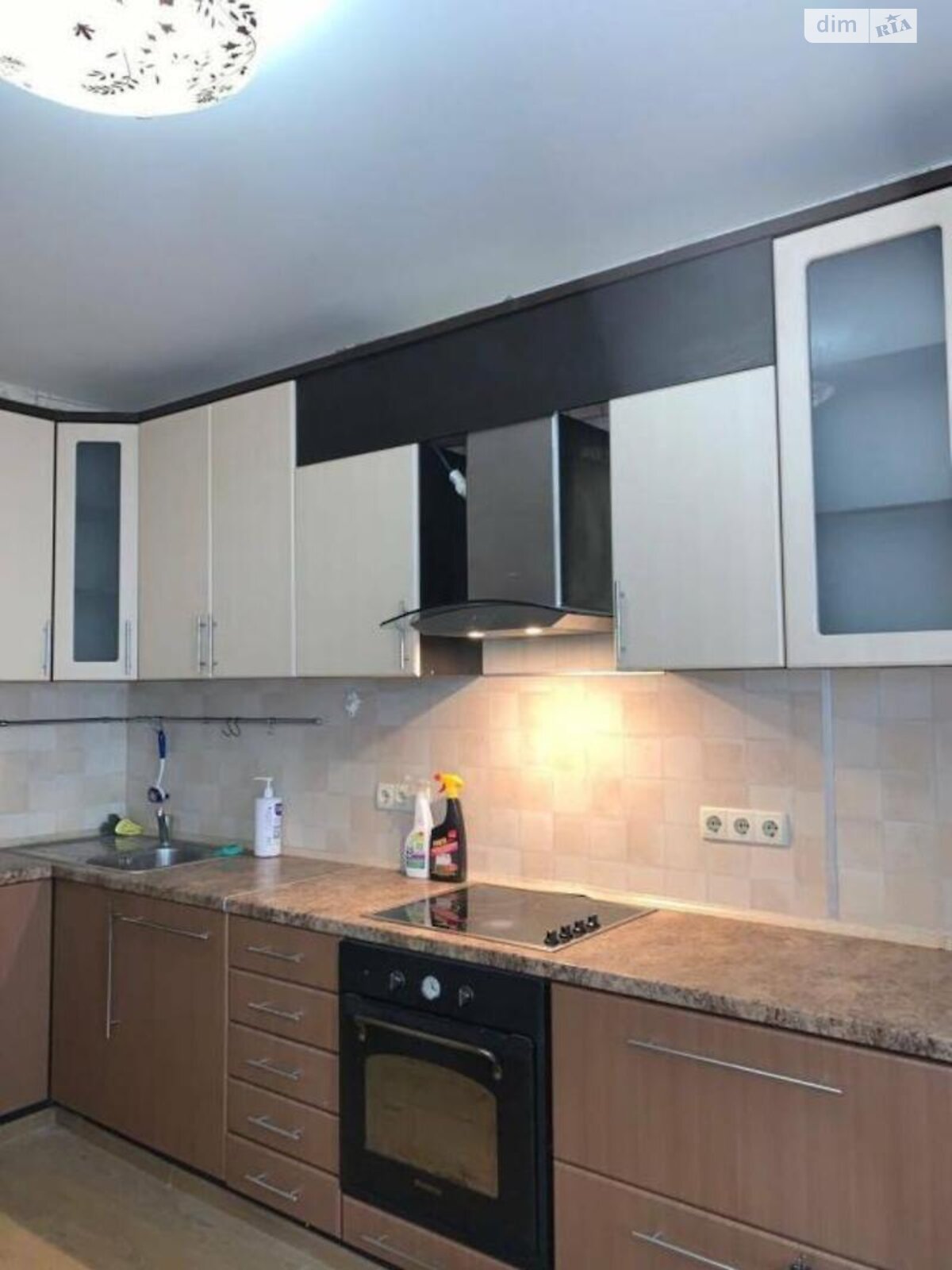 Продаж трикімнатної квартири в Києві, на вул. Урлівська 36, район Позняки фото 1 Продаж трикімнатної квартири в Києві, на вул. Урлівська 36, район Позняки фото 1