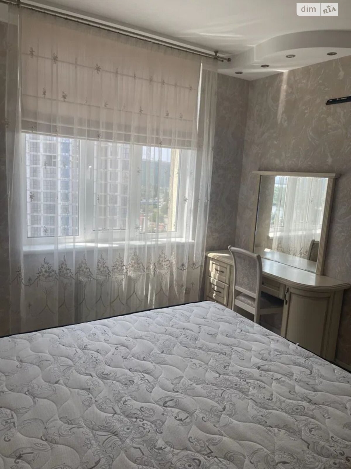Продажа трехкомнатной квартиры в Киеве, на ул. Урловская 23В, район Позняки фото 1 Продажа трехкомнатной квартиры в Киеве, на ул. Урловская 23В, район Позняки фото 1