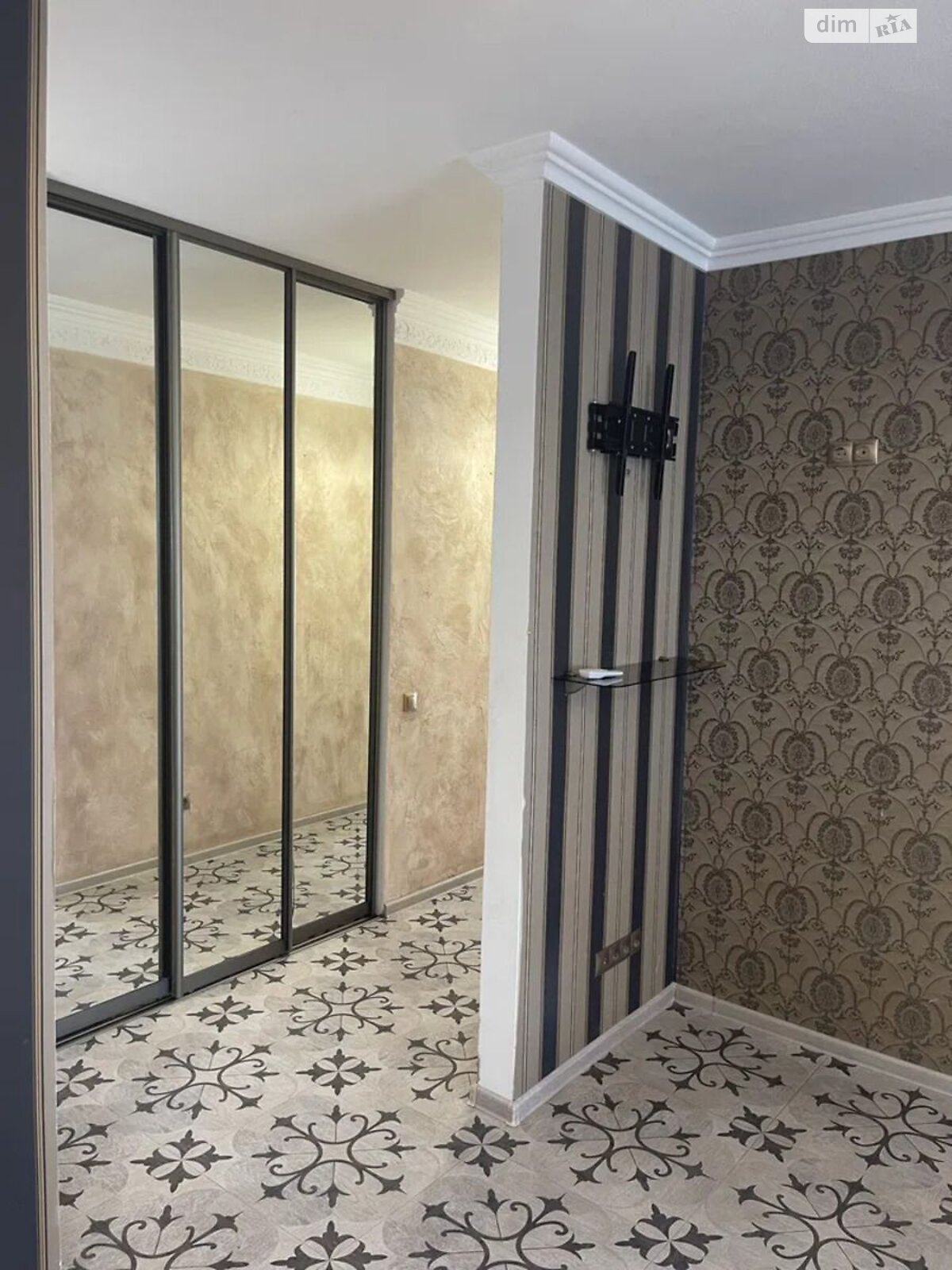 Продажа трехкомнатной квартиры в Киеве, на ул. Урловская 23В, район Позняки фото 1 Продажа трехкомнатной квартиры в Киеве, на ул. Урловская 23В, район Позняки фото 1