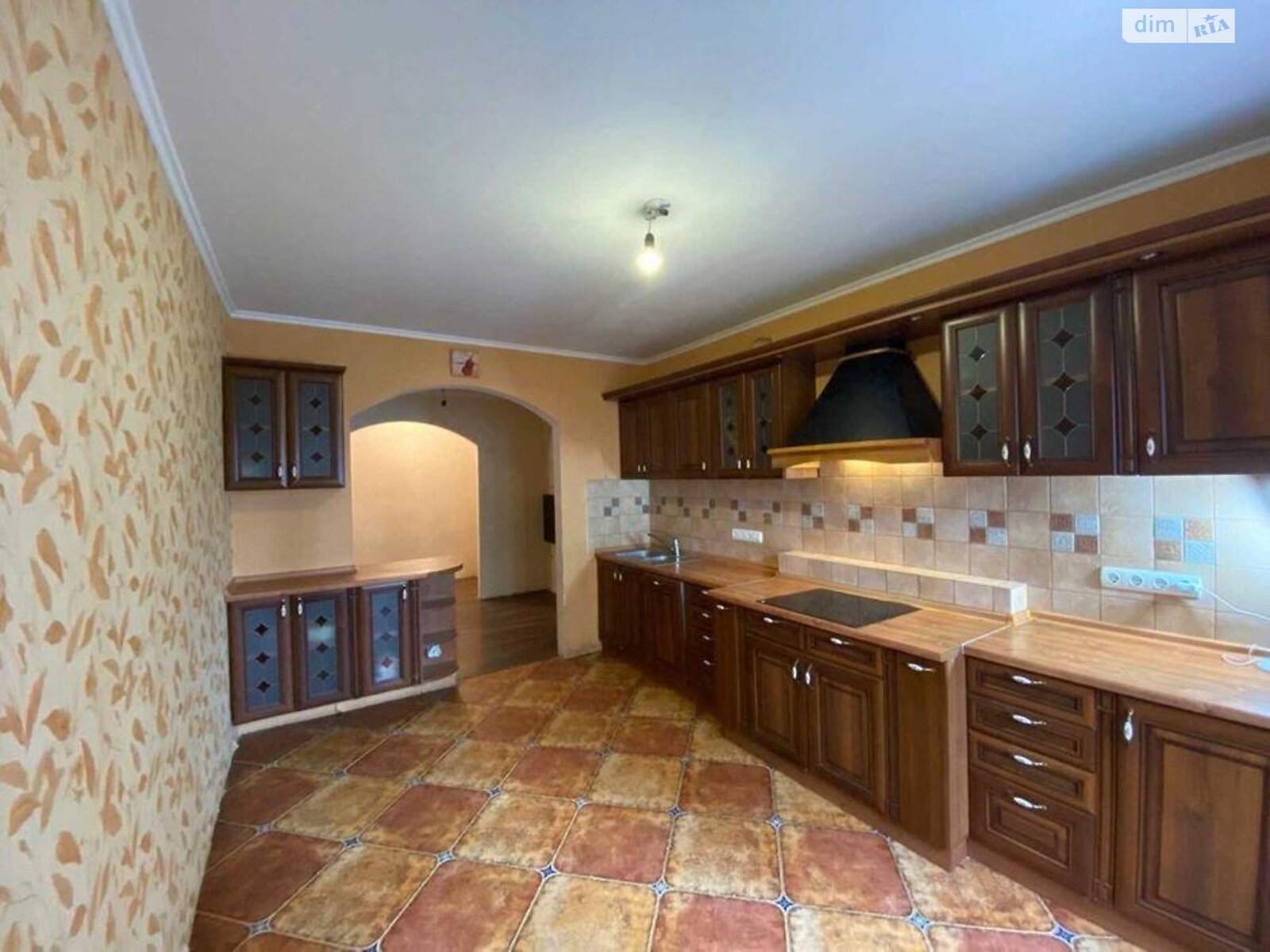 Продажа трехкомнатной квартиры в Киеве, на ул. Урловская 15, район Позняки фото 1 Продажа трехкомнатной квартиры в Киеве, на ул. Урловская 15, район Позняки фото 1