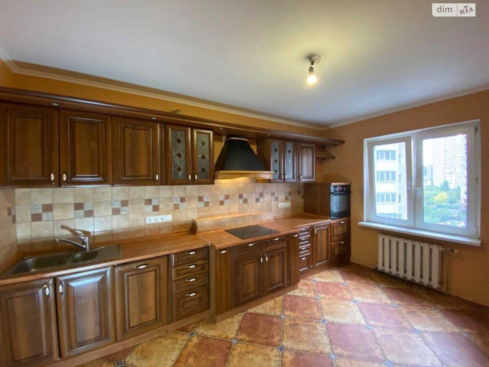 Продажа трехкомнатной квартиры в Киеве, на ул. Урловская 15, район Позняки фото 1 Продажа трехкомнатной квартиры в Киеве, на ул. Урловская 15, район Позняки фото 1