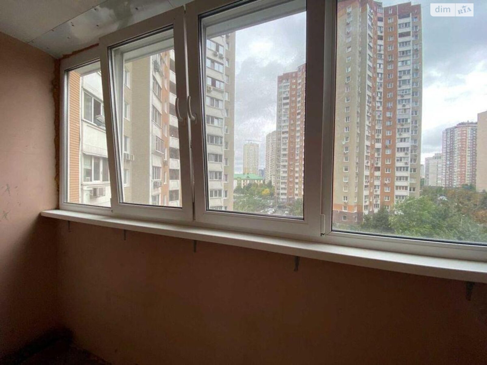 Продажа трехкомнатной квартиры в Киеве, на ул. Урловская 15, район Позняки фото 1 Продажа трехкомнатной квартиры в Киеве, на ул. Урловская 15, район Позняки фото 1