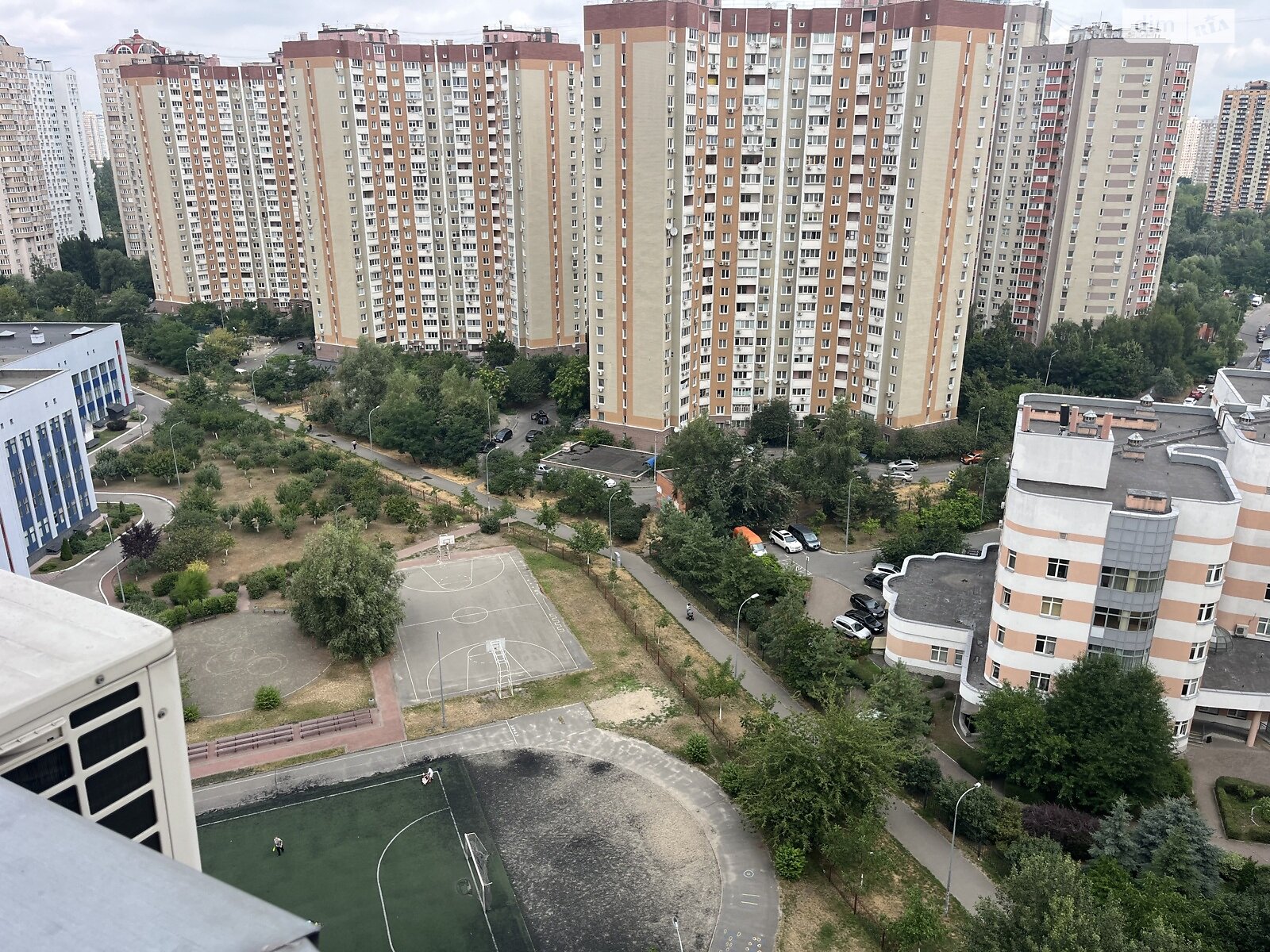 Продажа трехкомнатной квартиры в Киеве, на ул. Урловская 11А, район Позняки фото 1 Продажа трехкомнатной квартиры в Киеве, на ул. Урловская 11А, район Позняки фото 1