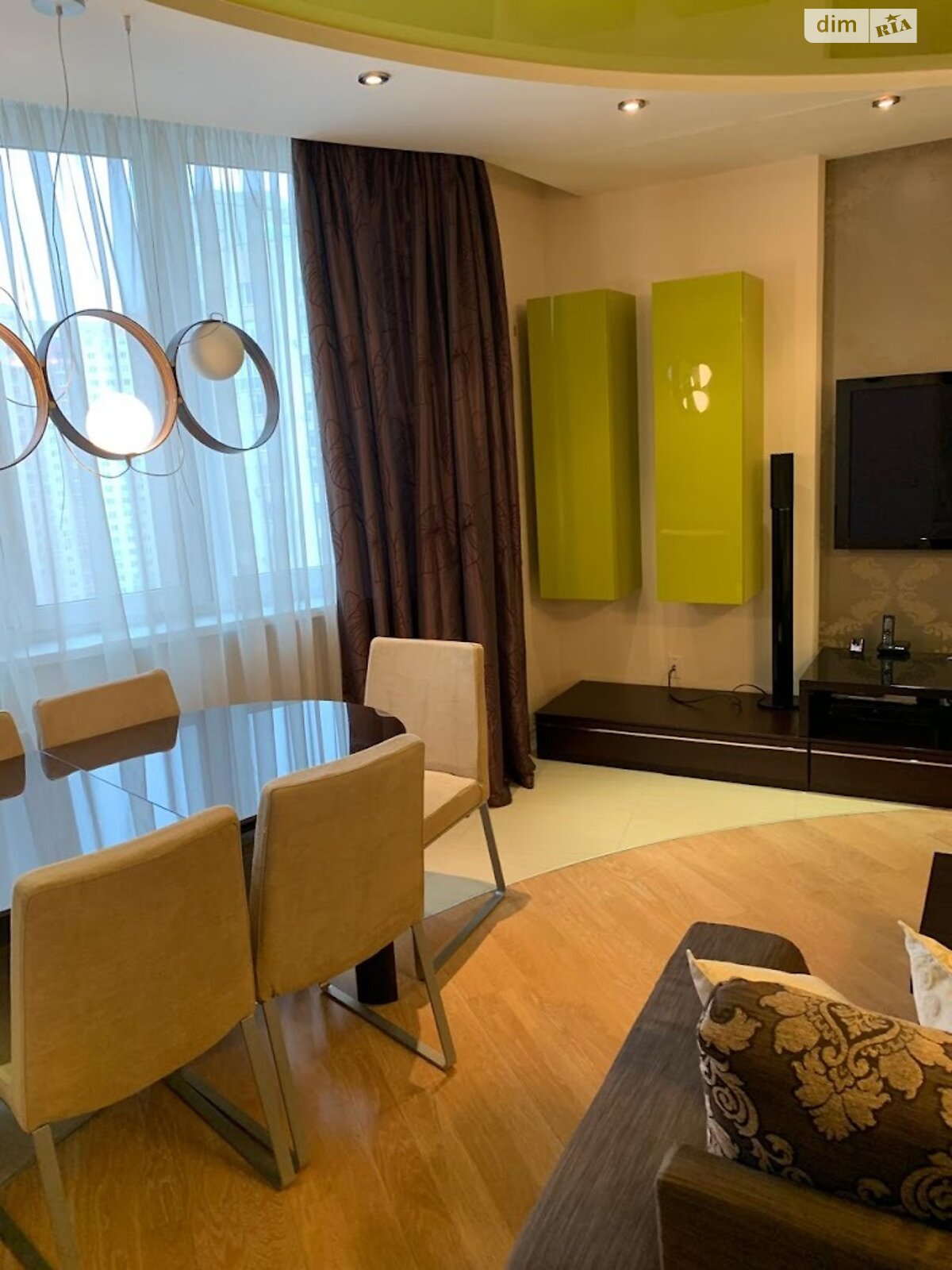 Продажа трехкомнатной квартиры в Киеве, на ул. Урловская 11А, район Позняки фото 1 Продажа трехкомнатной квартиры в Киеве, на ул. Урловская 11А, район Позняки фото 1