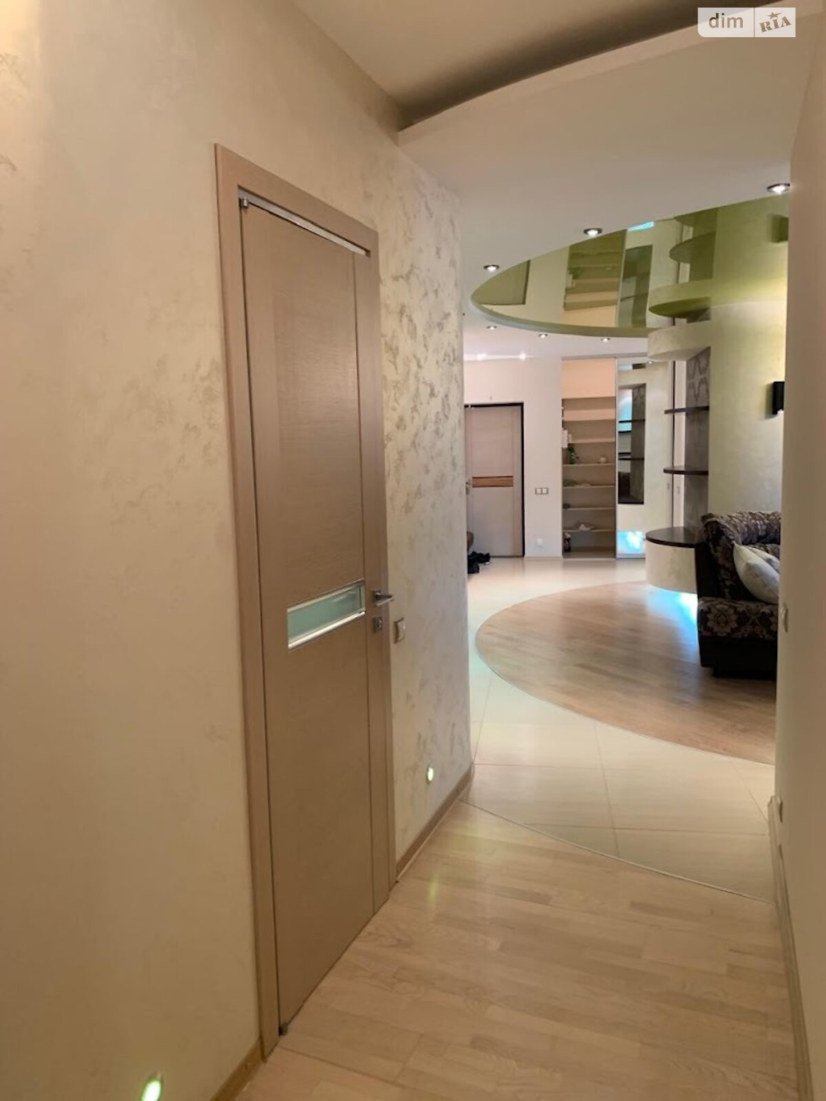 Продажа трехкомнатной квартиры в Киеве, на ул. Урловская 11А, район Позняки фото 1 Продажа трехкомнатной квартиры в Киеве, на ул. Урловская 11А, район Позняки фото 1