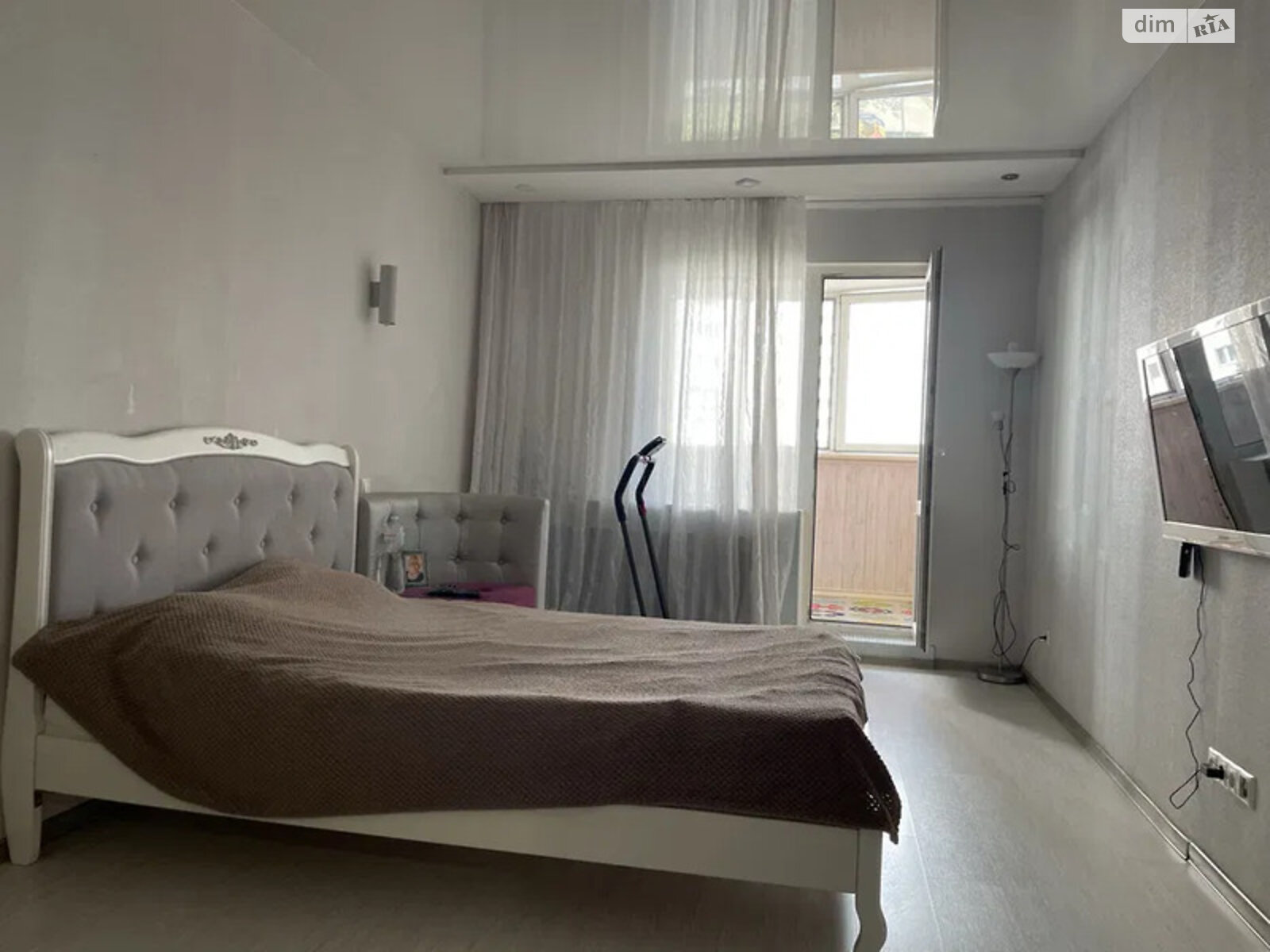 Продажа трехкомнатной квартиры в Киеве, на ул. Урловская 36, район Позняки фото 1