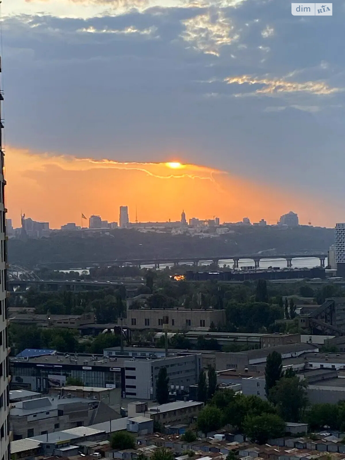 Продажа трехкомнатной квартиры в Киеве, на ул. Урловская 23, район Позняки фото 1