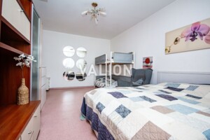 Продажа двухкомнатной квартиры в Киеве, на ул. Вишняковская 5, район Позняки фото 2