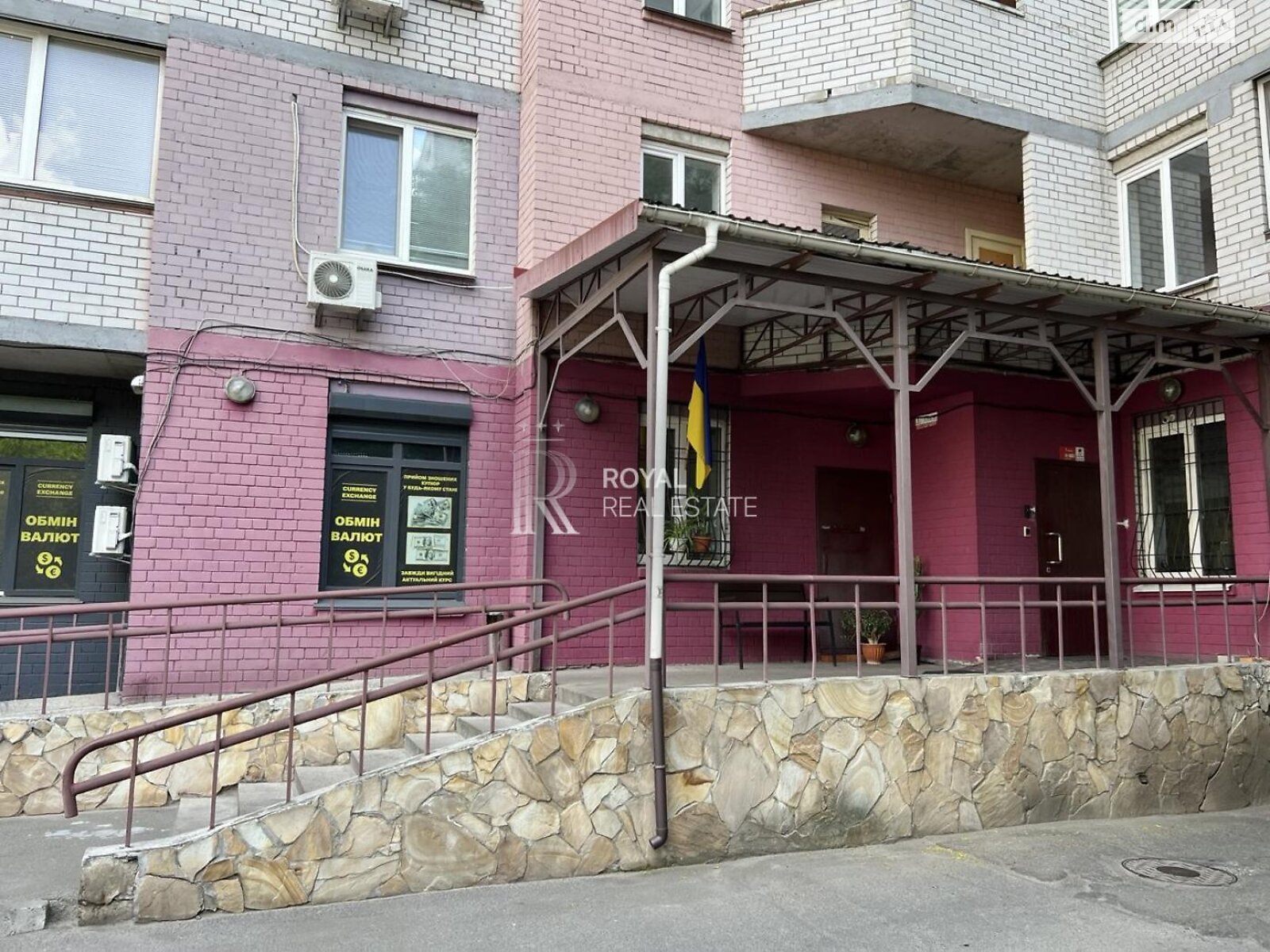 Продаж трикімнатної квартири в Києві, на вул. Здолбунівська 3Г, район Позняки фото 1 Продаж трикімнатної квартири в Києві, на вул. Здолбунівська 3Г, район Позняки фото 1
