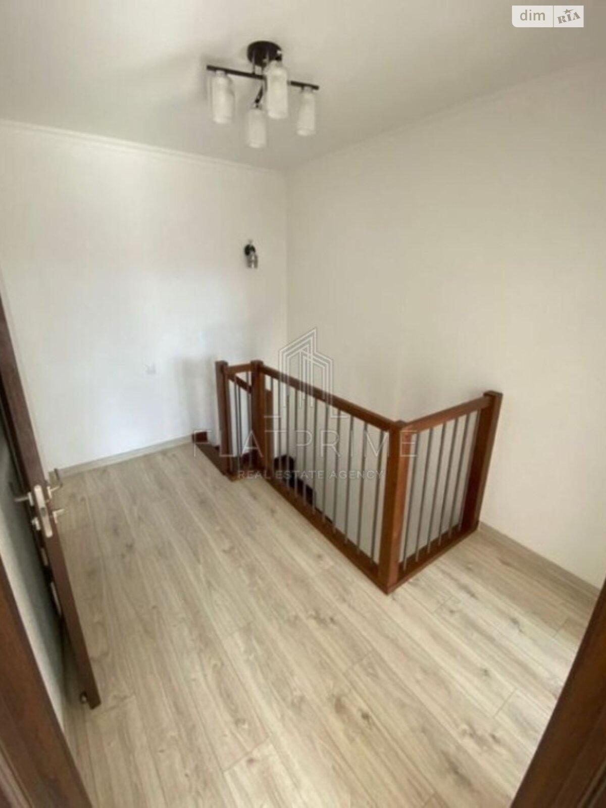 Продаж трикімнатної квартири в Києві, на вул. Миколи Гулака 4, район Пріорка фото 1 Продаж трикімнатної квартири в Києві, на вул. Миколи Гулака 4, район Пріорка фото 1