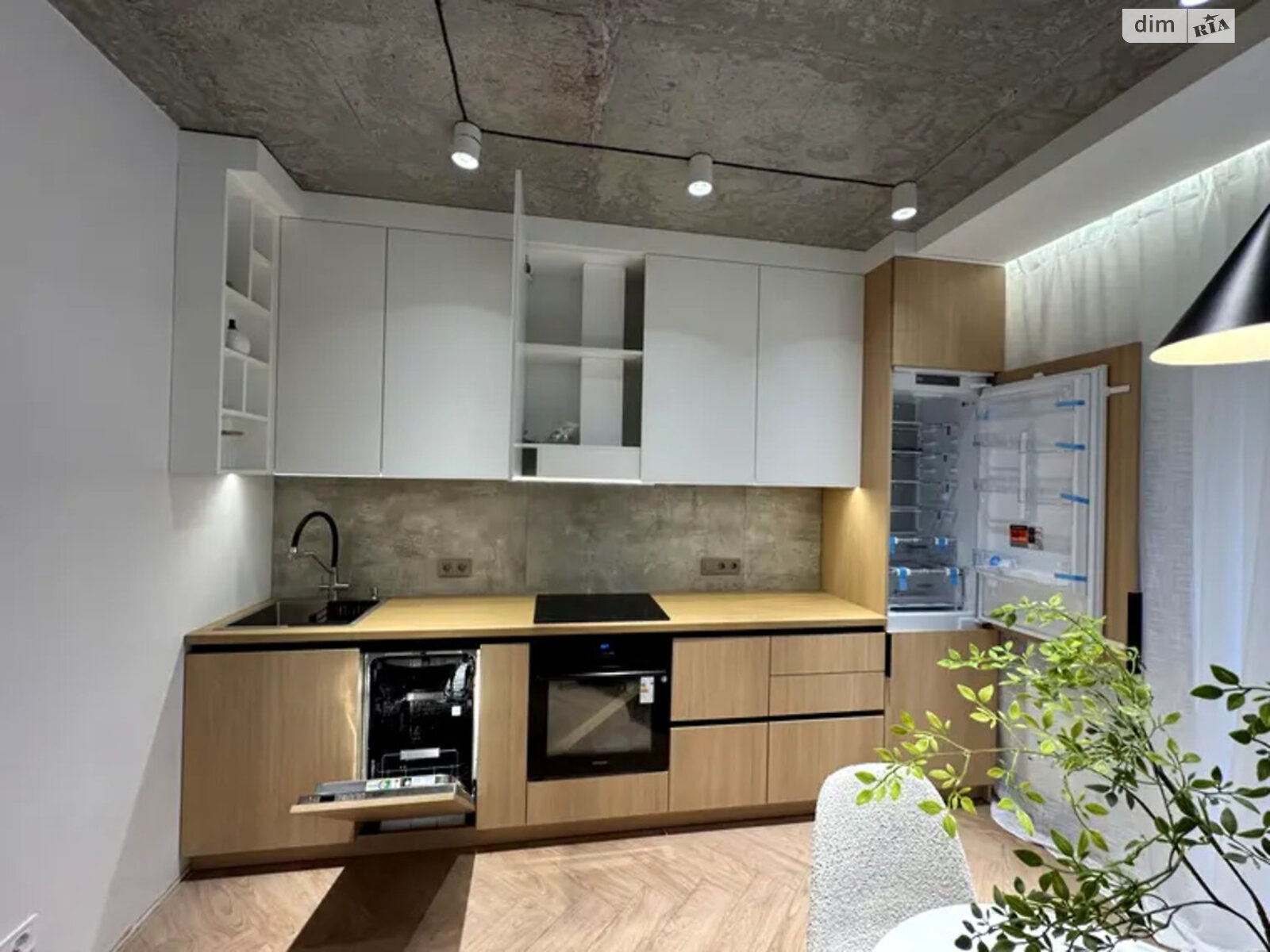 Продаж однокімнатної квартири в Києві, на вул. Миколи Гулака 4, район Пріорка фото 1