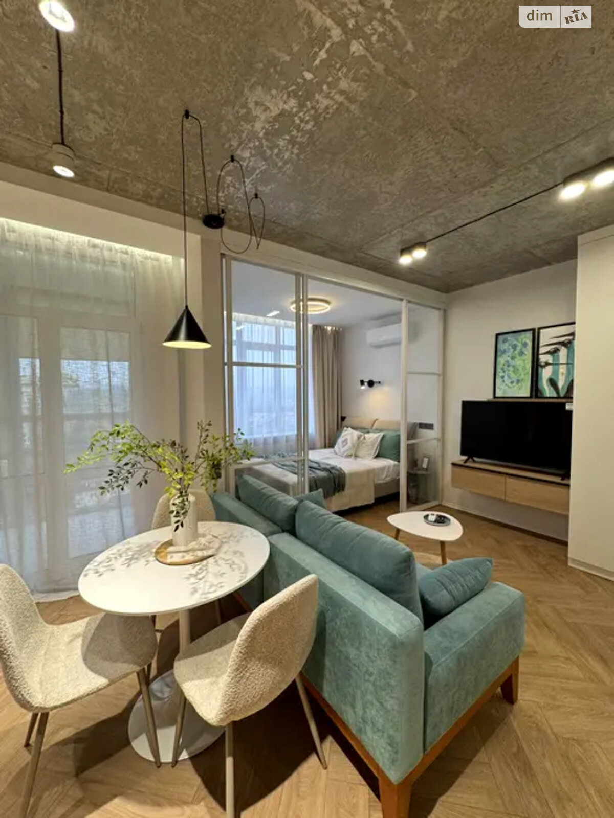 Продаж однокімнатної квартири в Києві, на вул. Миколи Гулака 4, район Пріорка фото 1