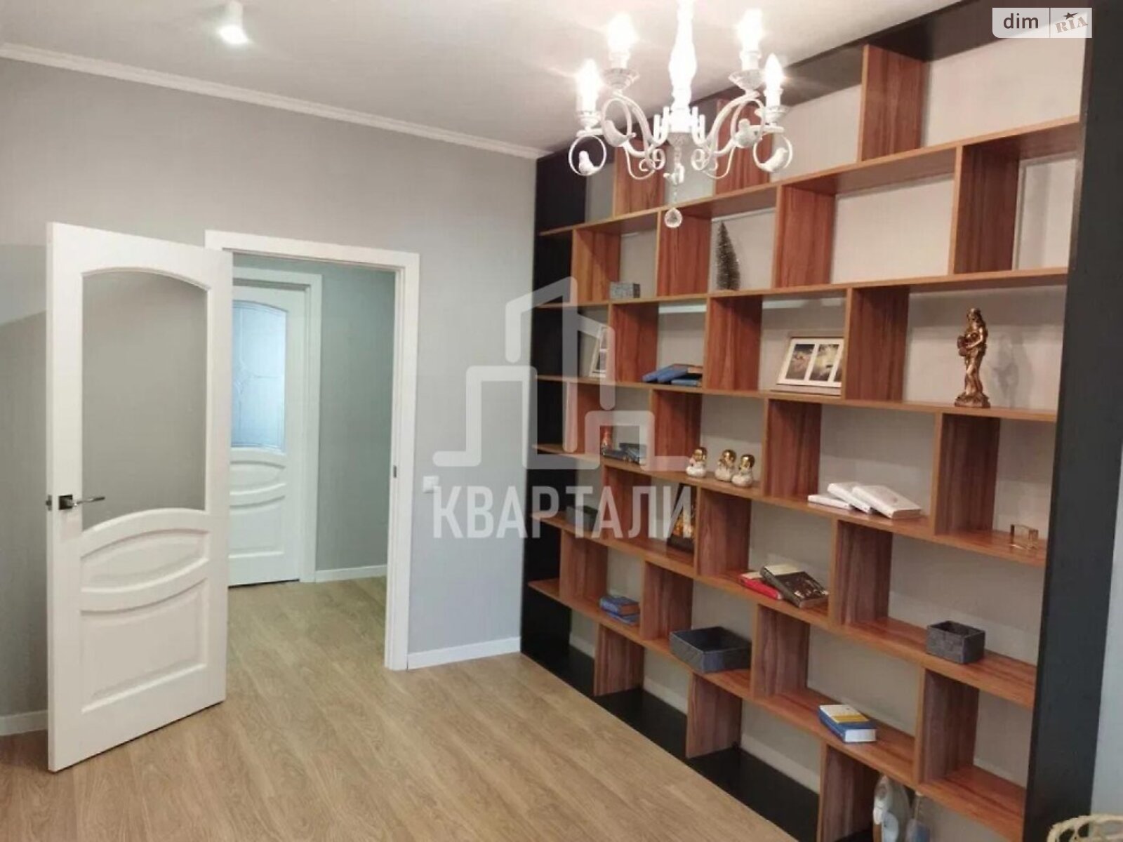 Продажа трехкомнатной квартиры в Киеве, на ул. Новомостицкая 15, район Приорка фото 1