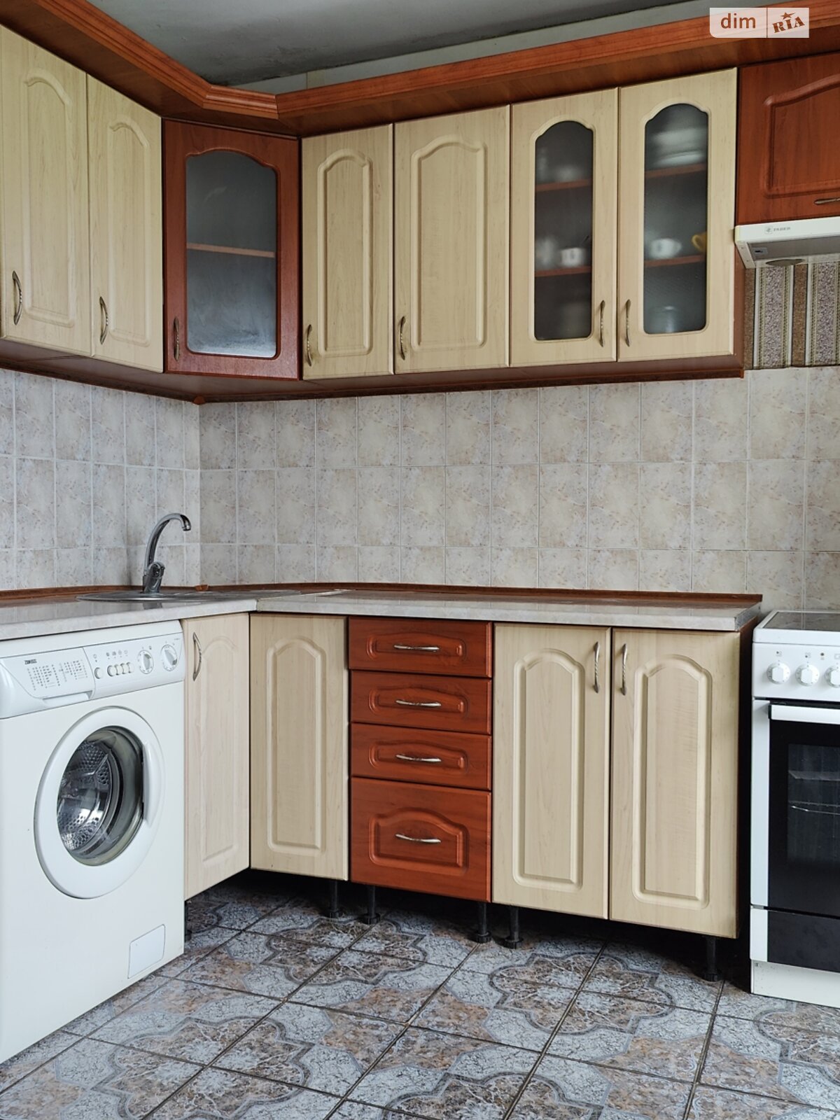 Продажа двухкомнатной квартиры в Киеве, на ул. Радужная 31, район Радужный Массив фото 1 Продажа двухкомнатной квартиры в Киеве, на ул. Радужная 31, район Радужный Массив фото 1