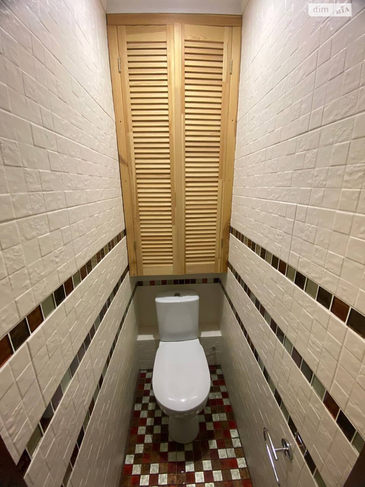 Продажа трехкомнатной квартиры в Киеве, на просп. Романа Шухевича 8А, район Радужный Массив фото 1