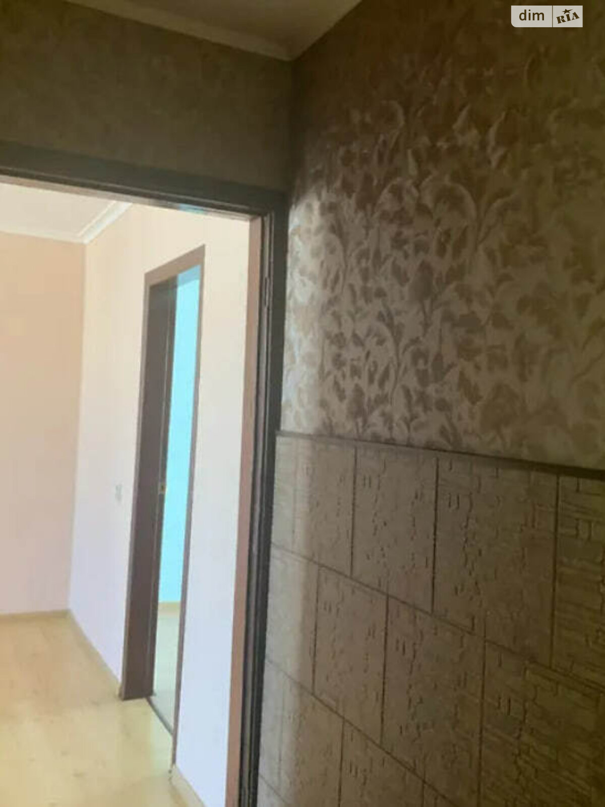 Продажа трехкомнатной квартиры в Киеве, на просп. Романа Шухевича 8А, район Радужный Массив фото 1