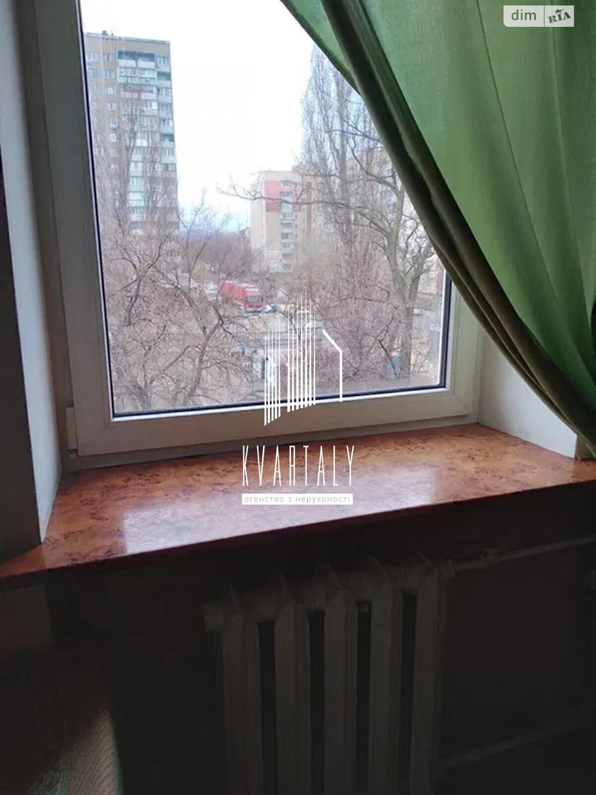 Продаж трикімнатної квартири в Києві, на просп. Воскресенський 3, район Райдужний Масив фото 1 Продаж трикімнатної квартири в Києві, на просп. Воскресенський 3, район Райдужний Масив фото 1