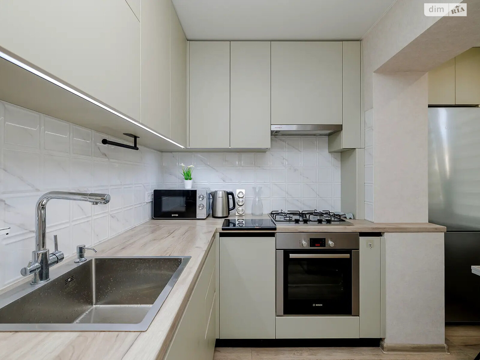 Продажа однокомнатной квартиры в Киеве, на просп. Воскресенский 23, район Радужный Массив фото 1 Продажа однокомнатной квартиры в Киеве, на просп. Воскресенский 23, район Радужный Массив фото 1