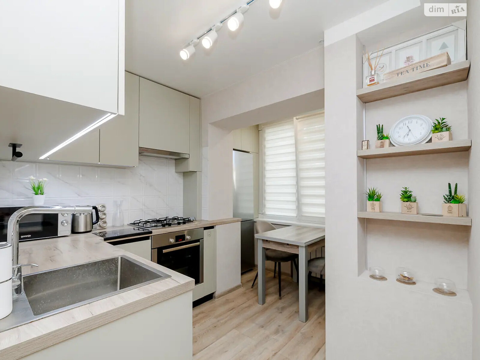 Продажа однокомнатной квартиры в Киеве, на просп. Воскресенский 23, район Радужный Массив фото 1 Продажа однокомнатной квартиры в Киеве, на просп. Воскресенский 23, район Радужный Массив фото 1