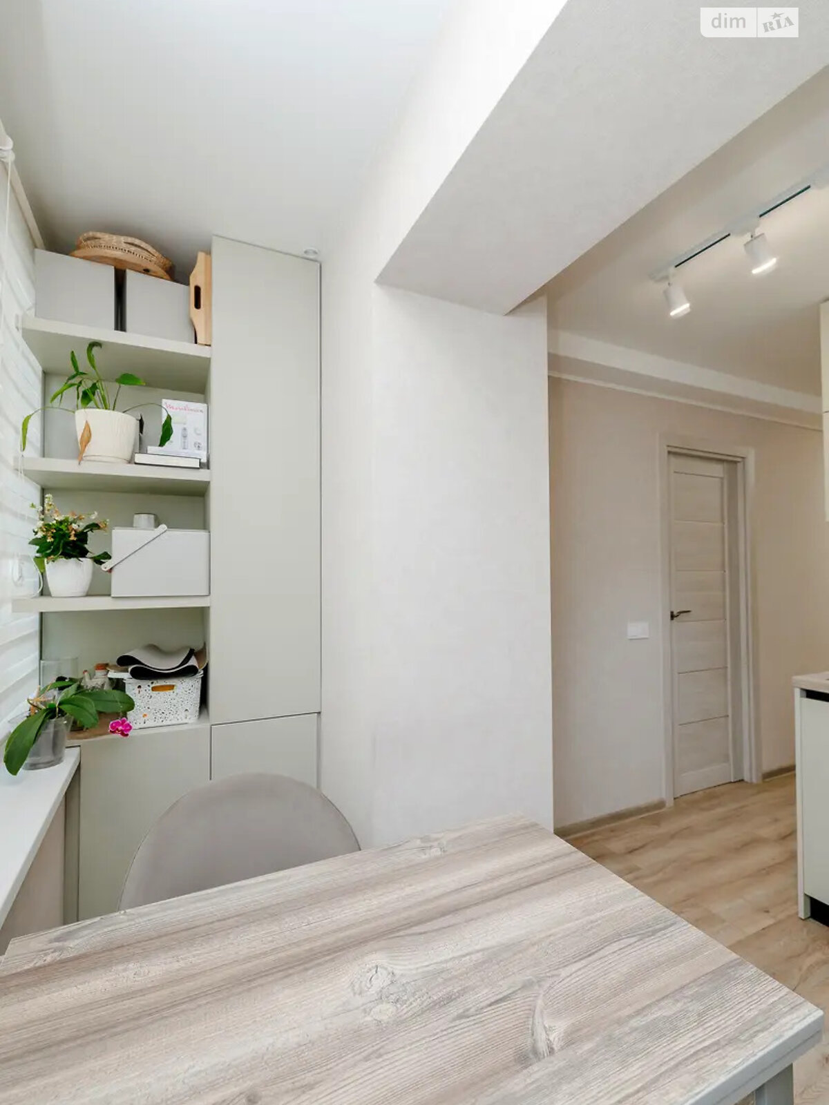 Продажа однокомнатной квартиры в Киеве, на просп. Воскресенский 23, район Радужный Массив фото 1 Продажа однокомнатной квартиры в Киеве, на просп. Воскресенский 23, район Радужный Массив фото 1